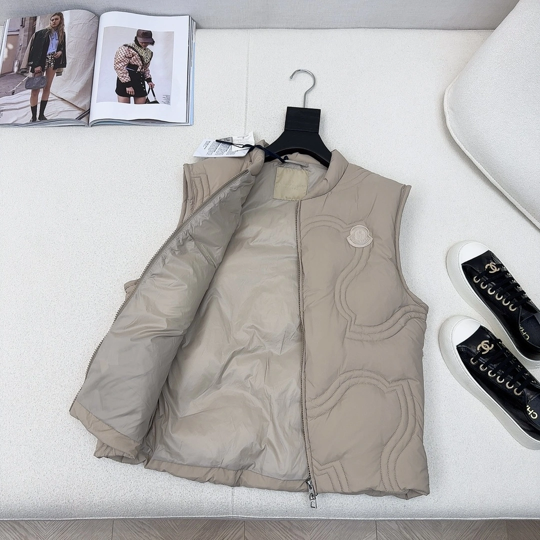 Moncler Down Jackets Colorful 146035