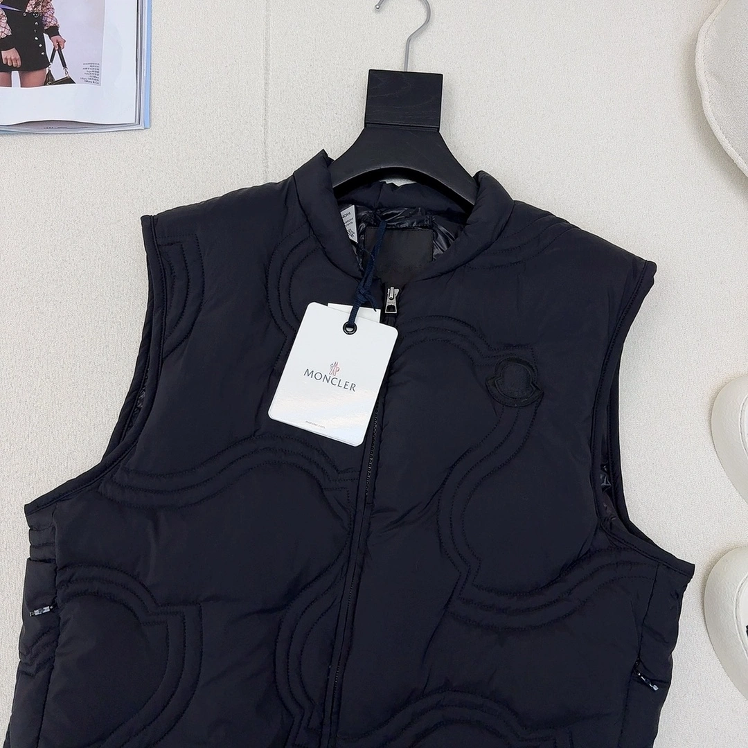 Moncler Down Jackets RelaxedFit 146034