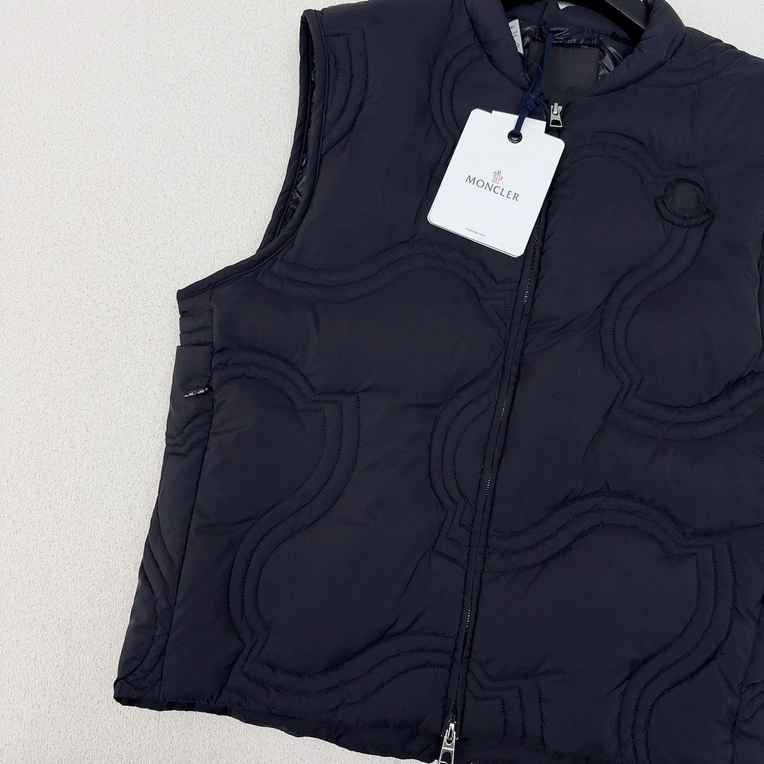 Moncler Down Jackets RelaxedFit 146034