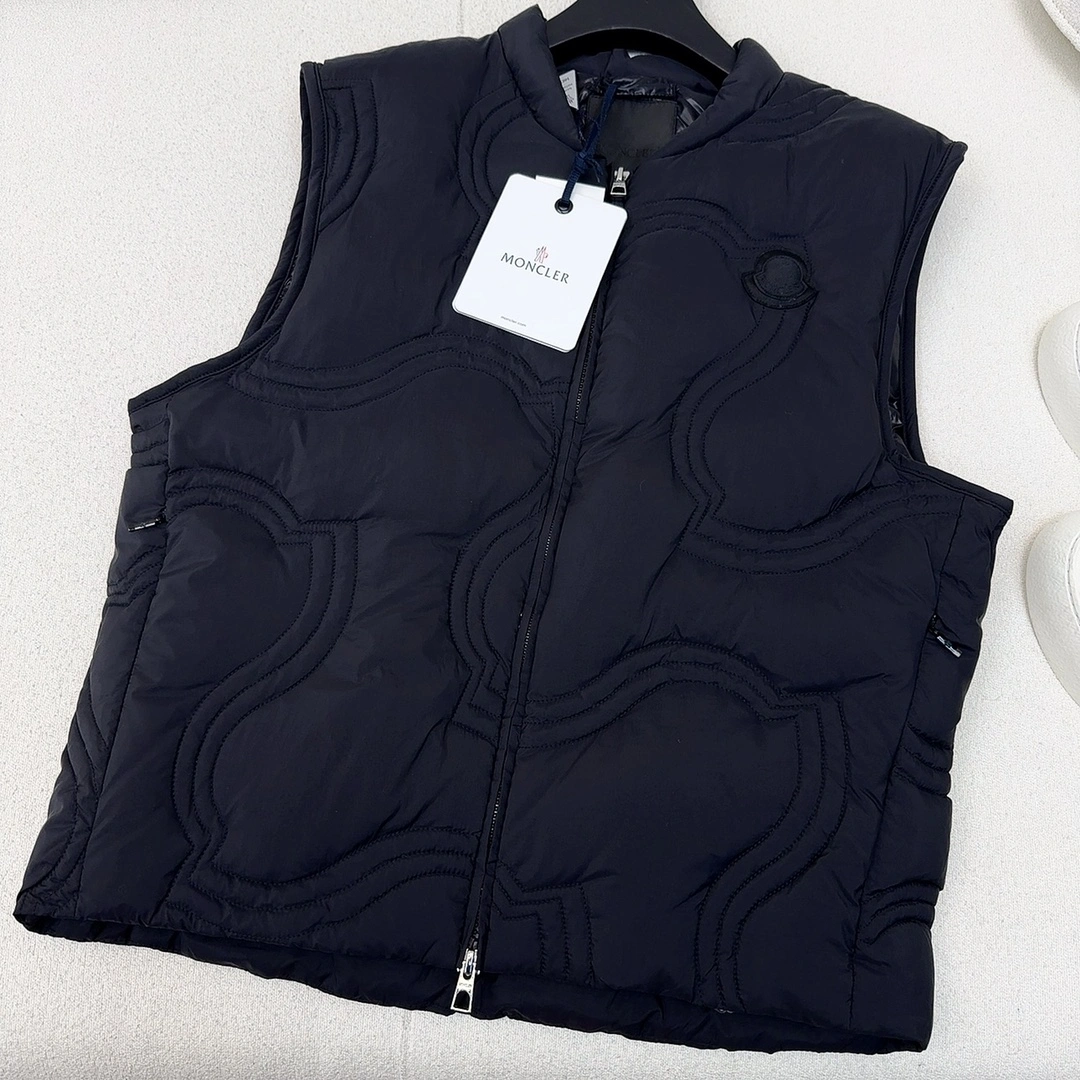 Moncler Down Jackets RelaxedFit 146034