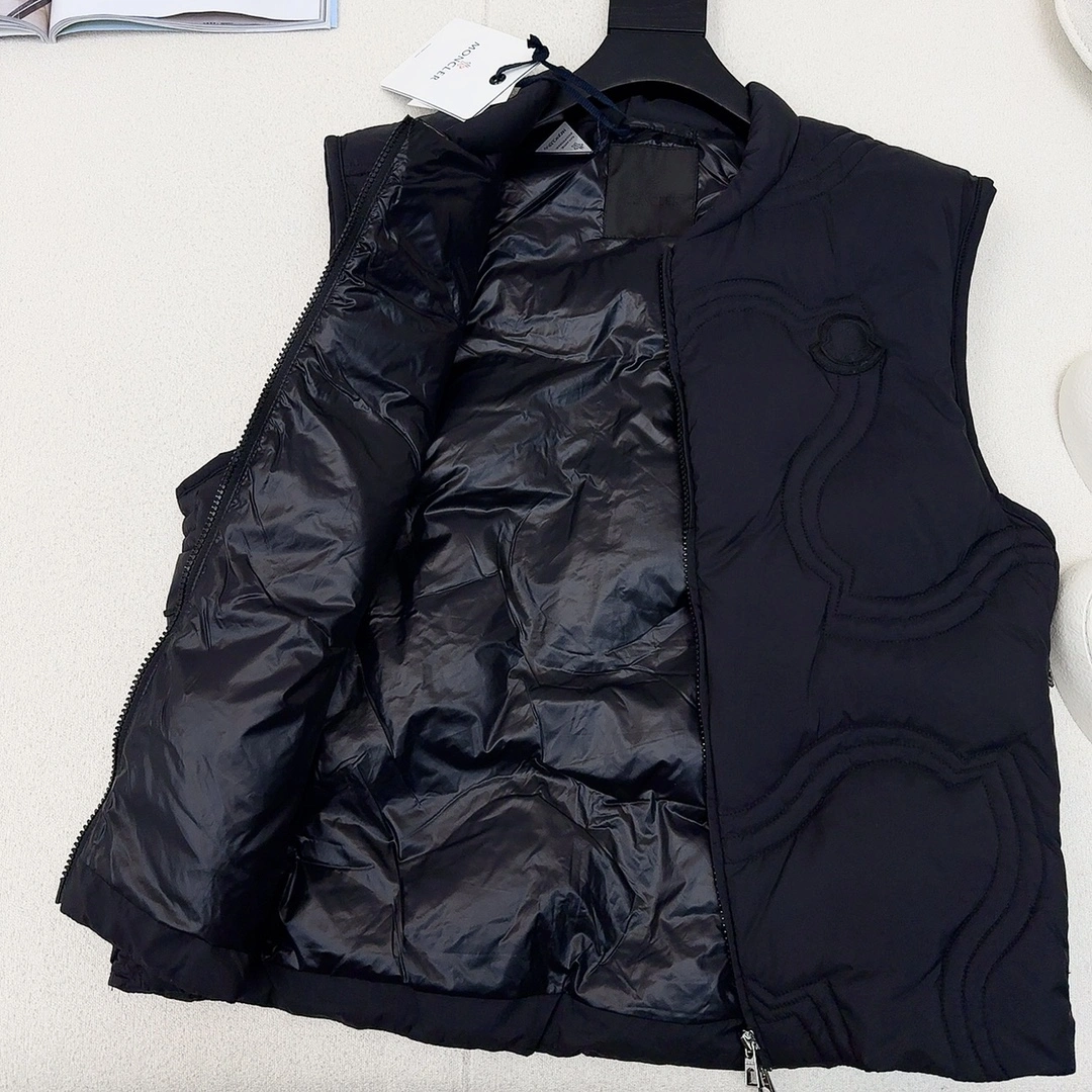 Moncler Down Jackets RelaxedFit 146034