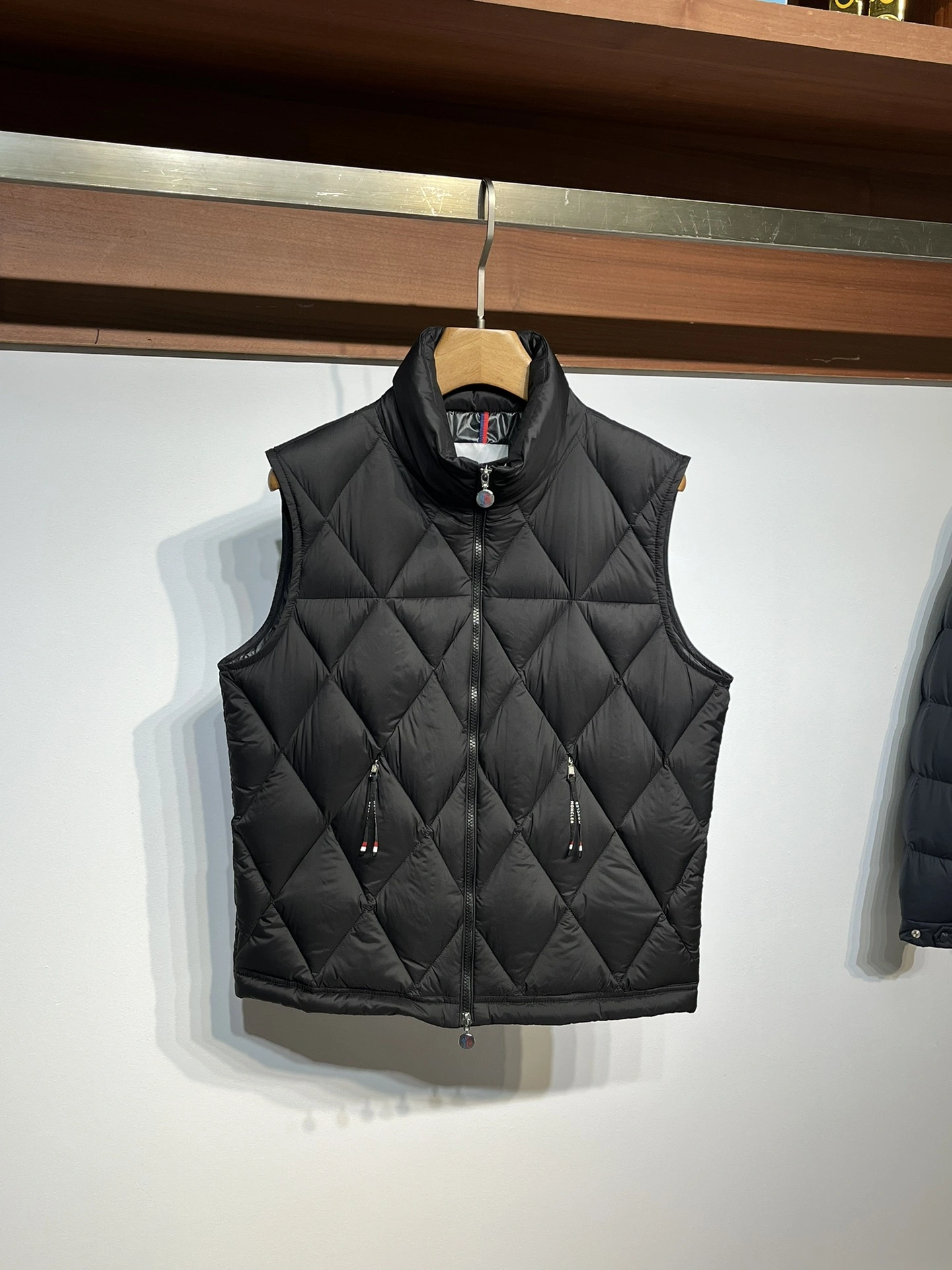 Moncler Down Jackets Lightweight 146049