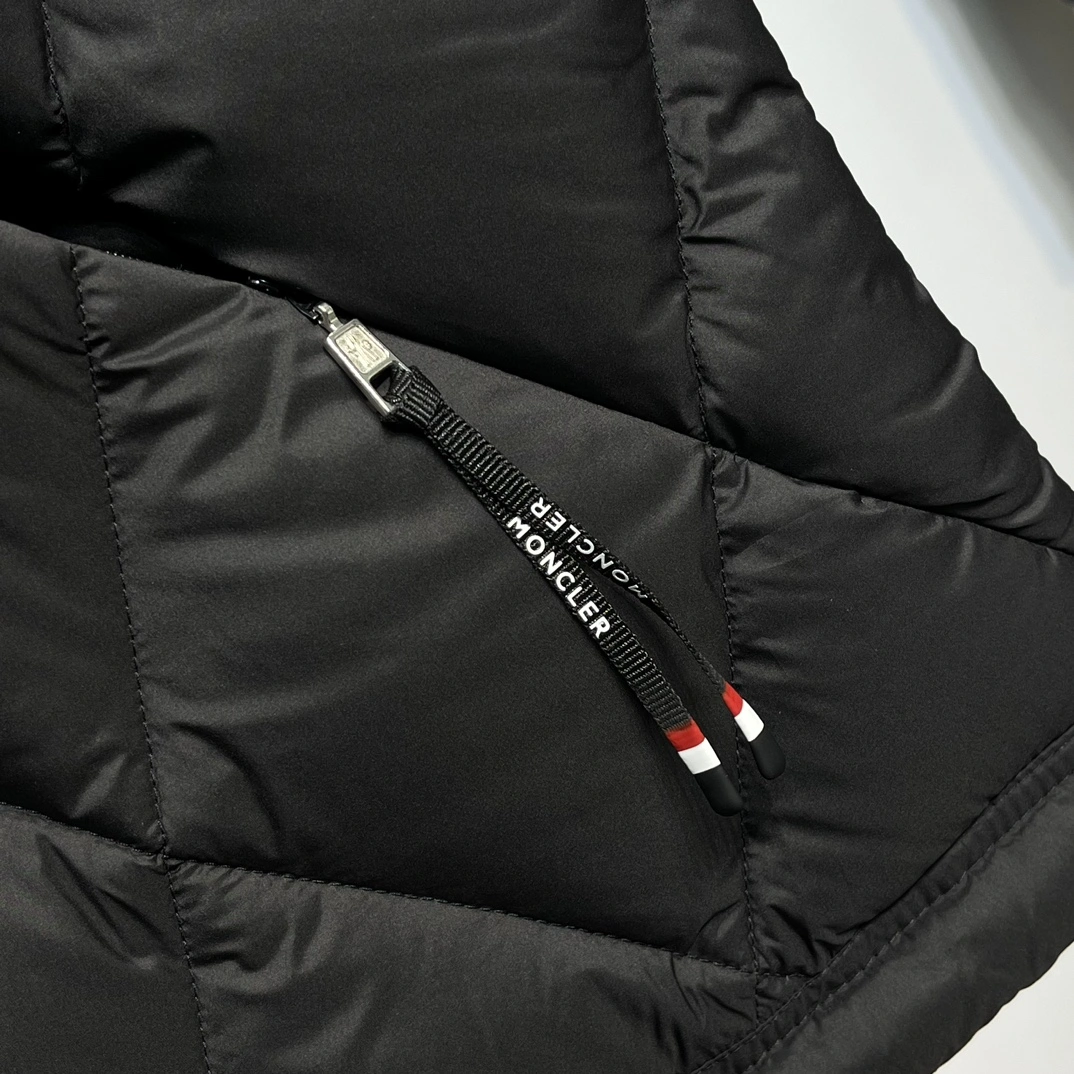 Moncler Down Jackets Lightweight 146049