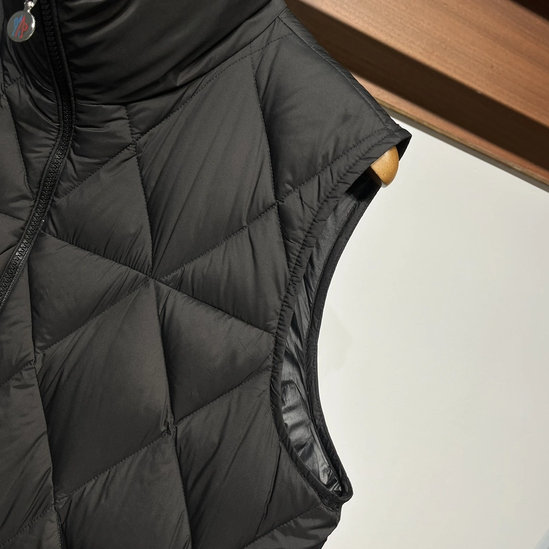 Moncler Down Jackets Lightweight 146049
