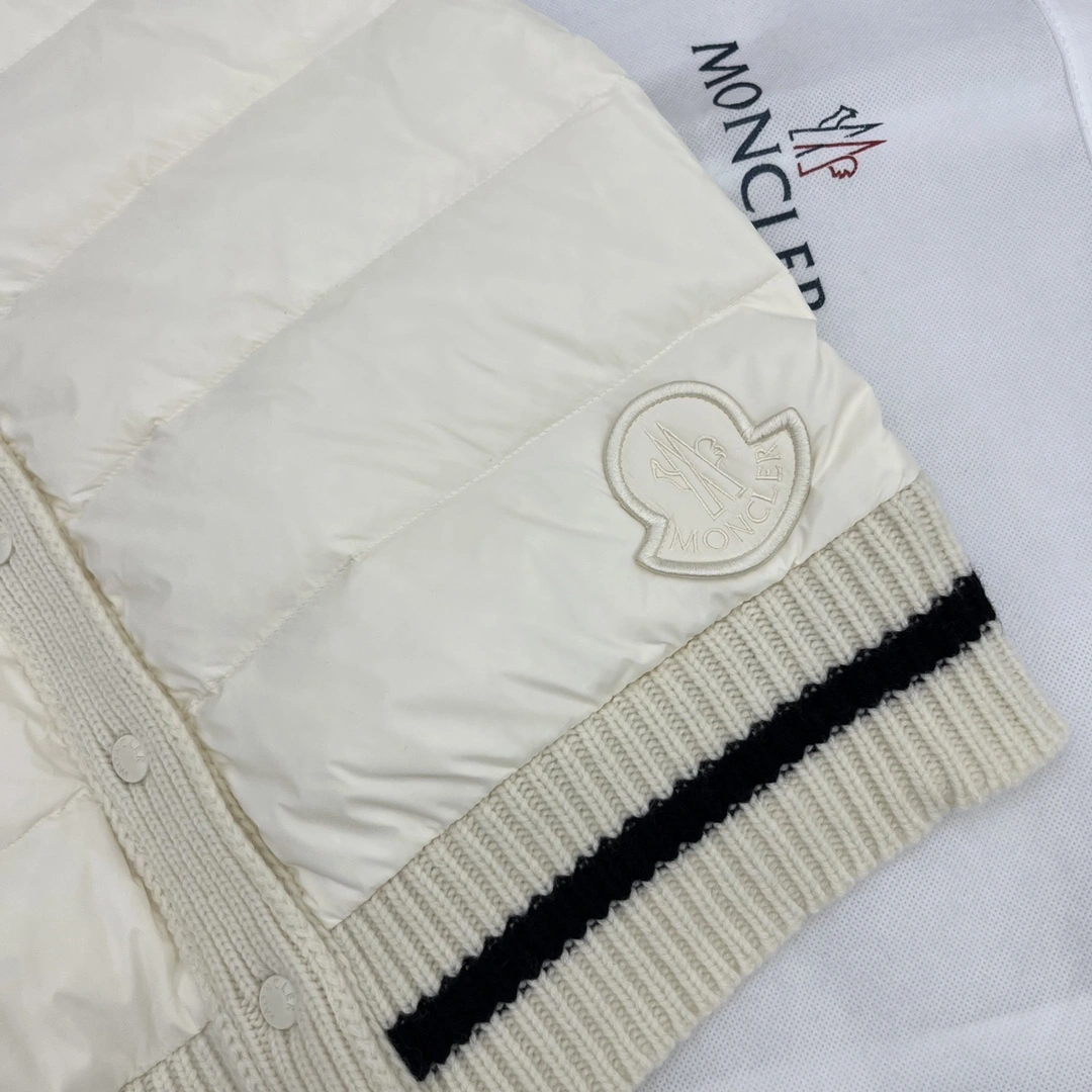 ZipUp Moncler Down Jackets 146039