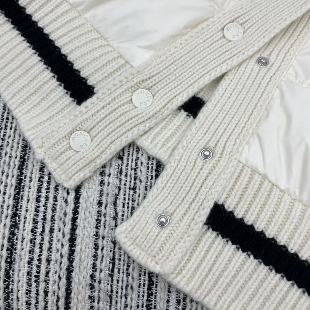 ZipUp Moncler Down Jackets 146039