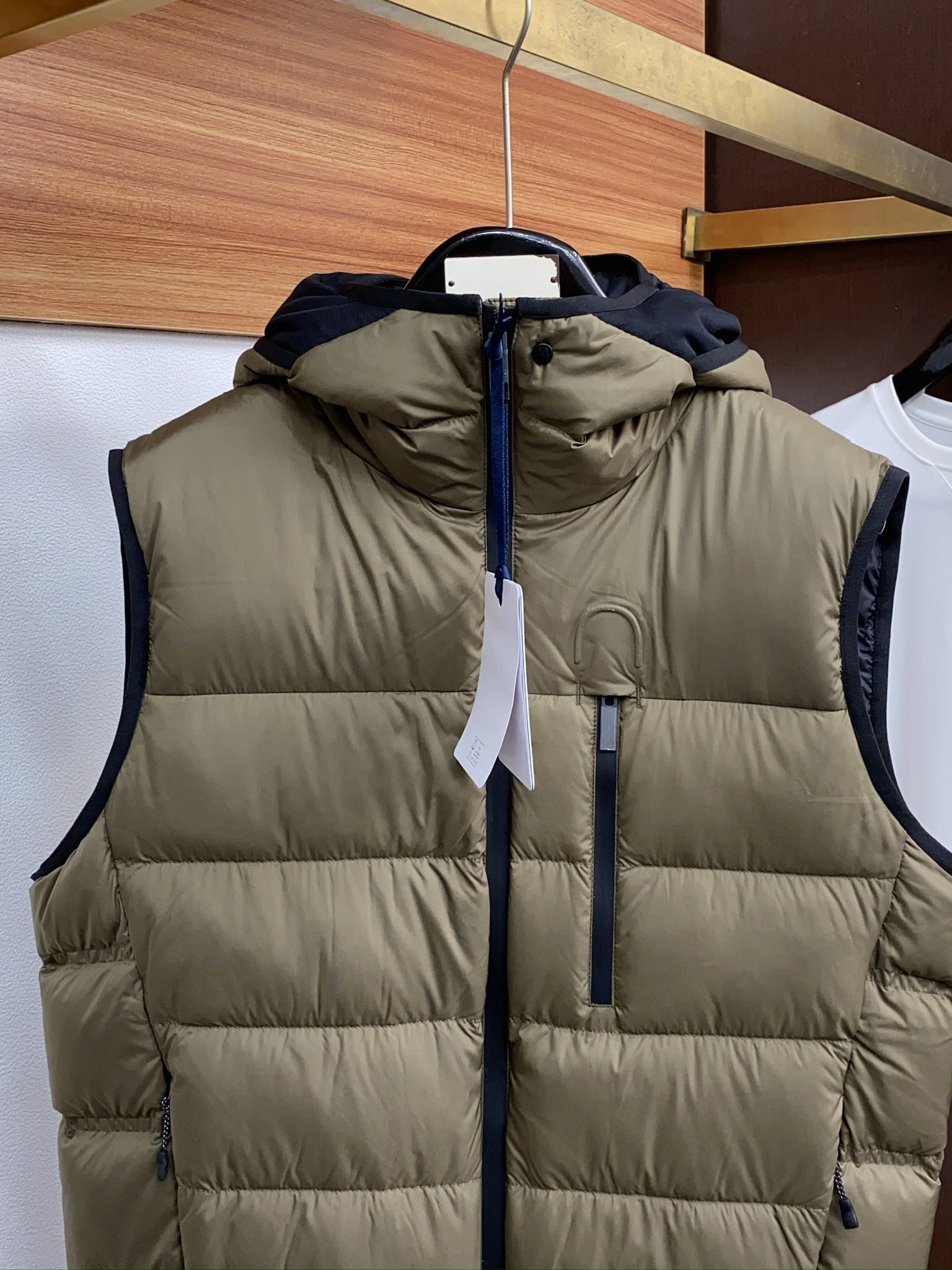 Moncler Down Jackets Refined 146038