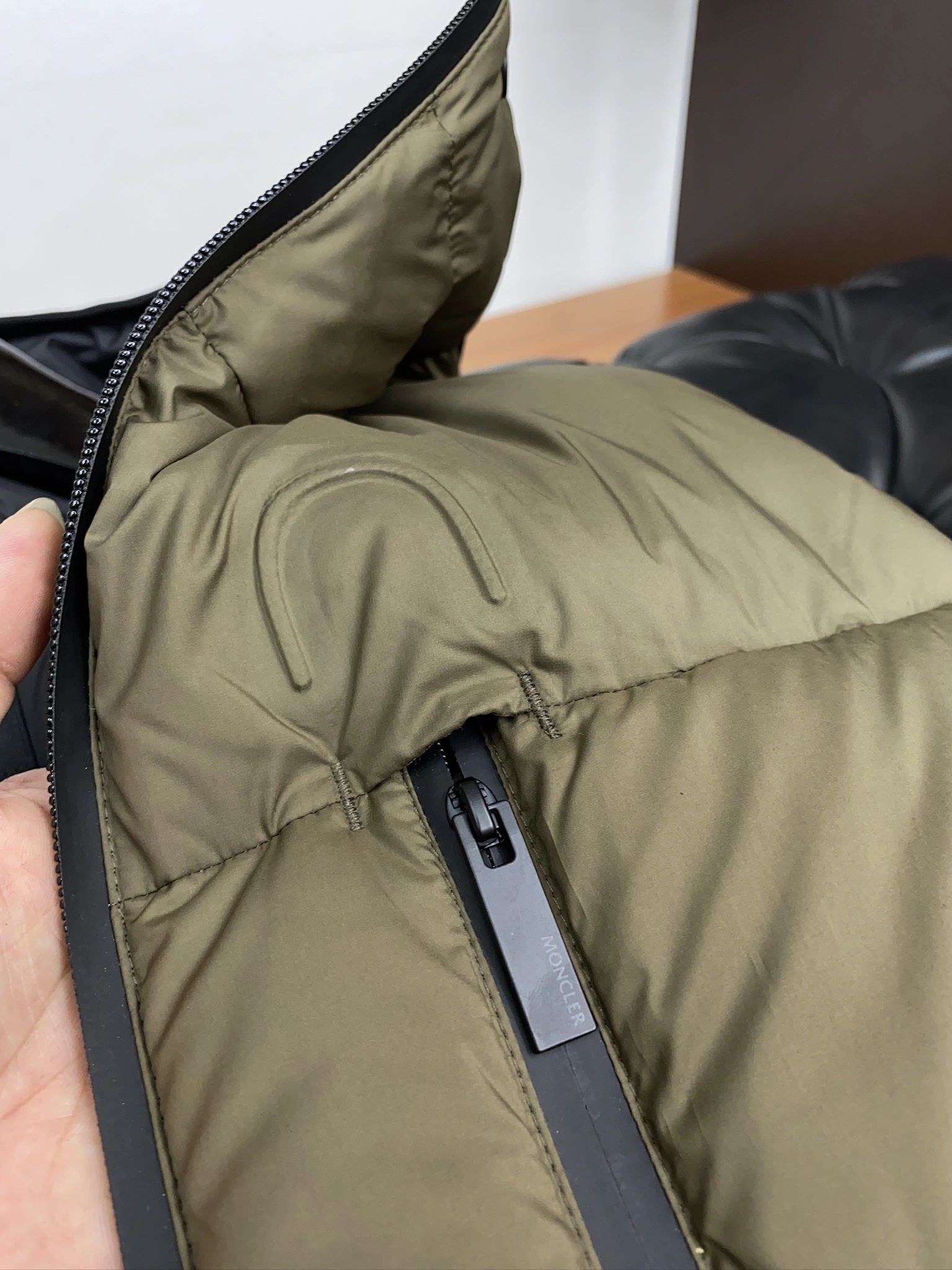 Moncler Down Jackets Refined 146038