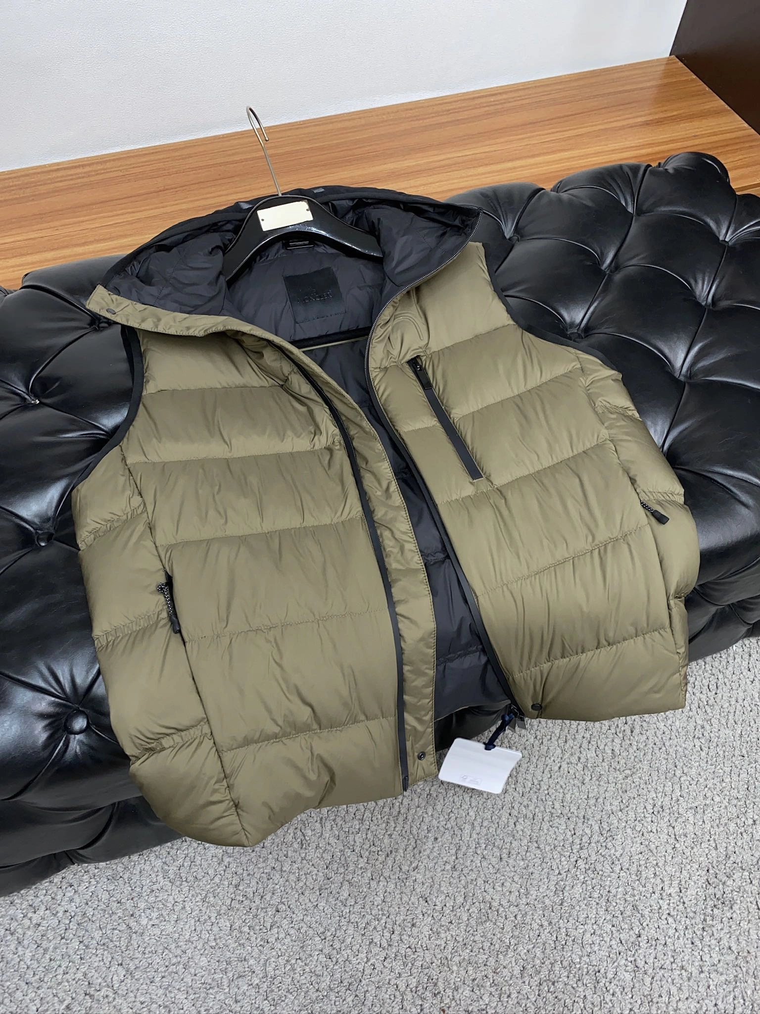 Moncler Down Jackets Refined 146038