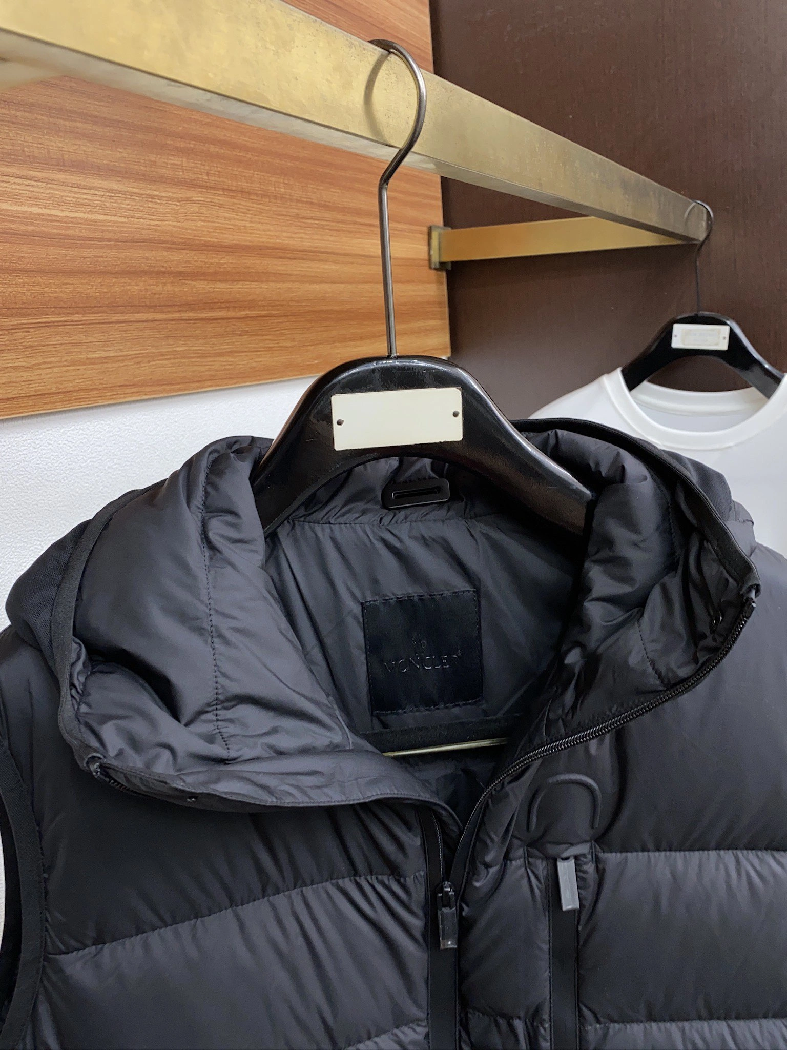 Moncler Down Jackets SunProtective 146029