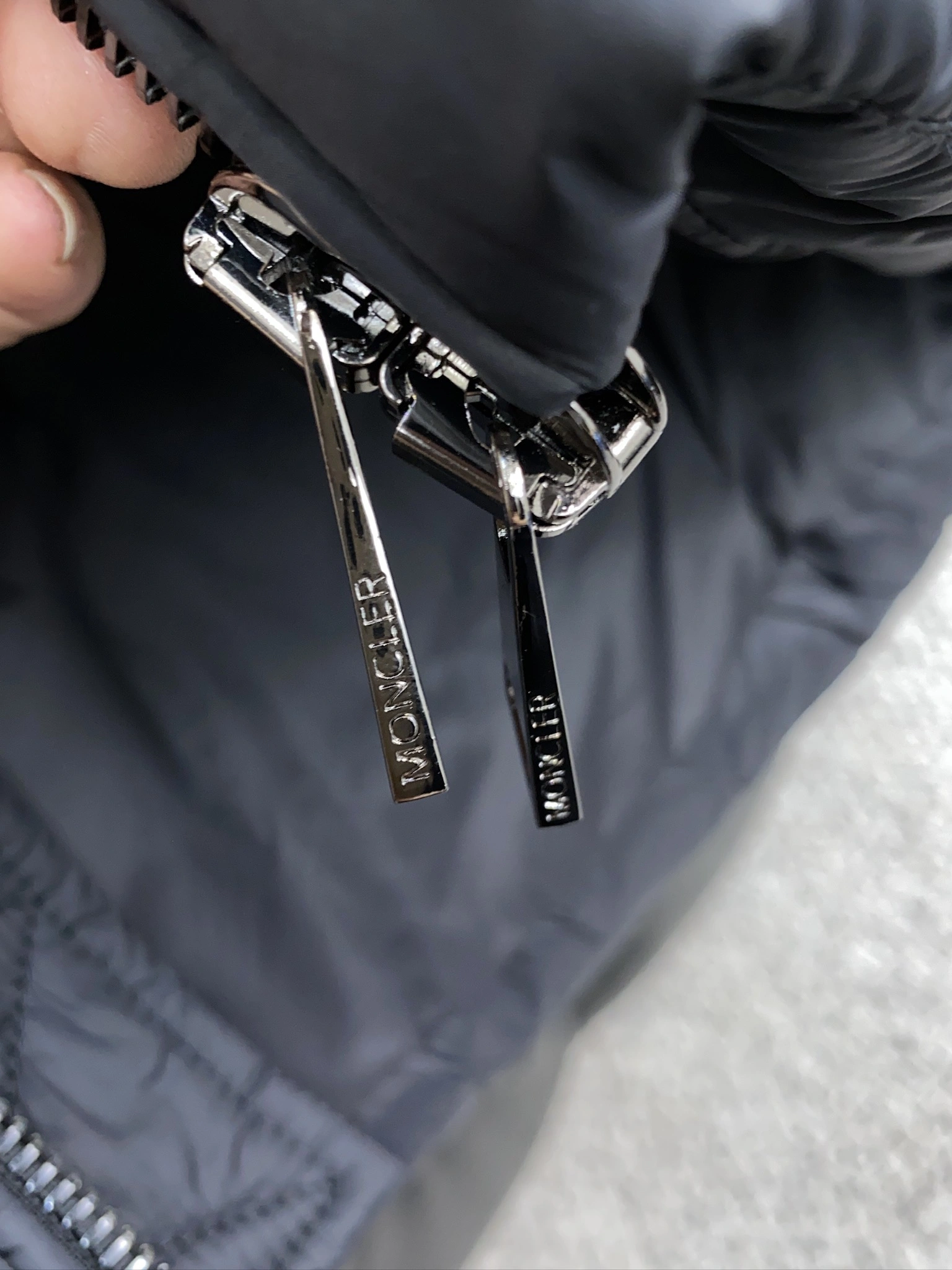 Elegant Moncler Down Jackets 146040