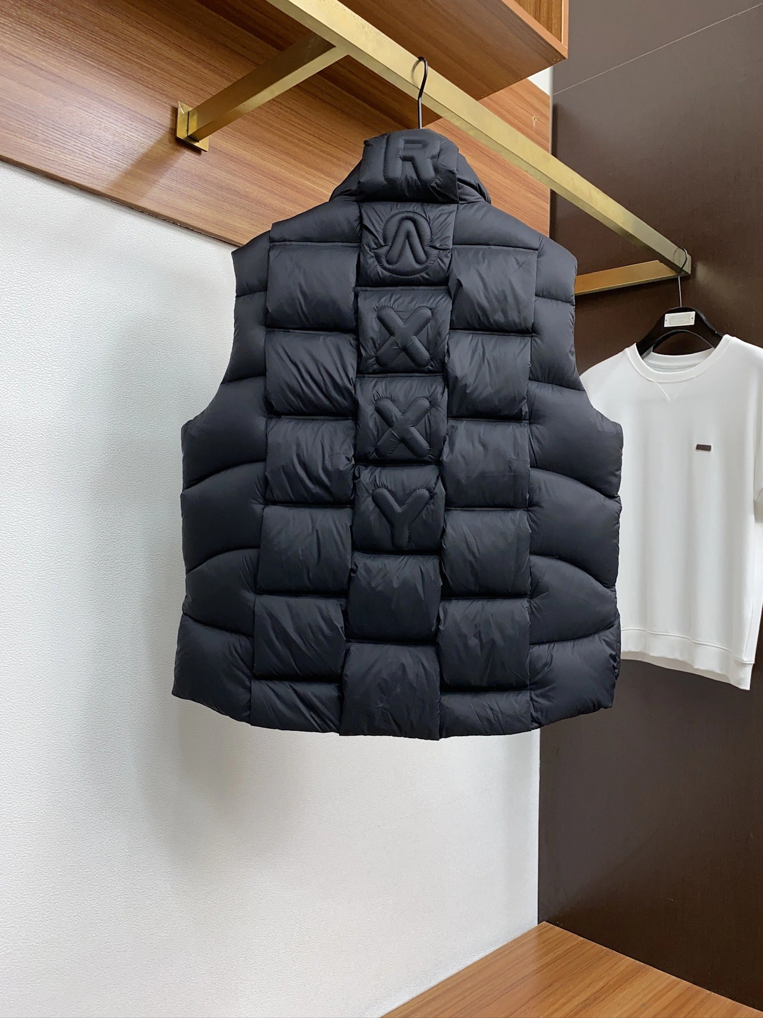 Elegant Moncler Down Jackets 146040