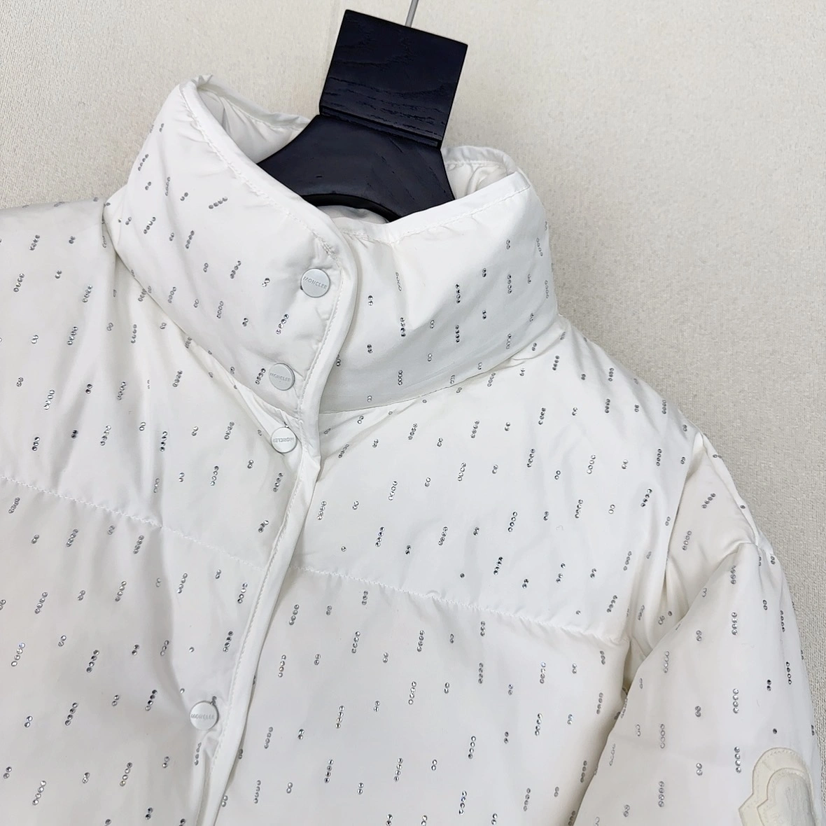 Moncler Down Jackets Practical 146028
