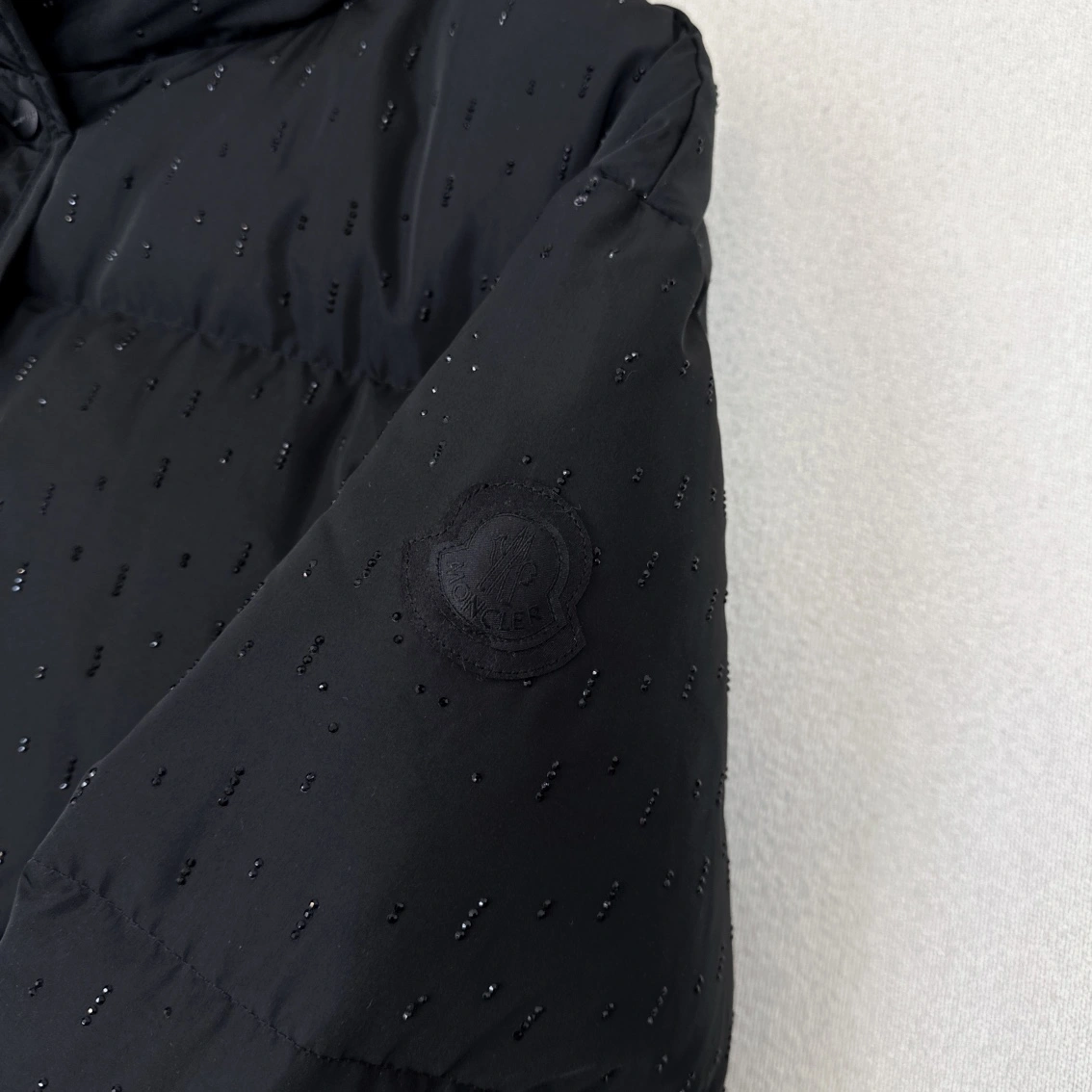 Moncler Down Jackets Premium 146031