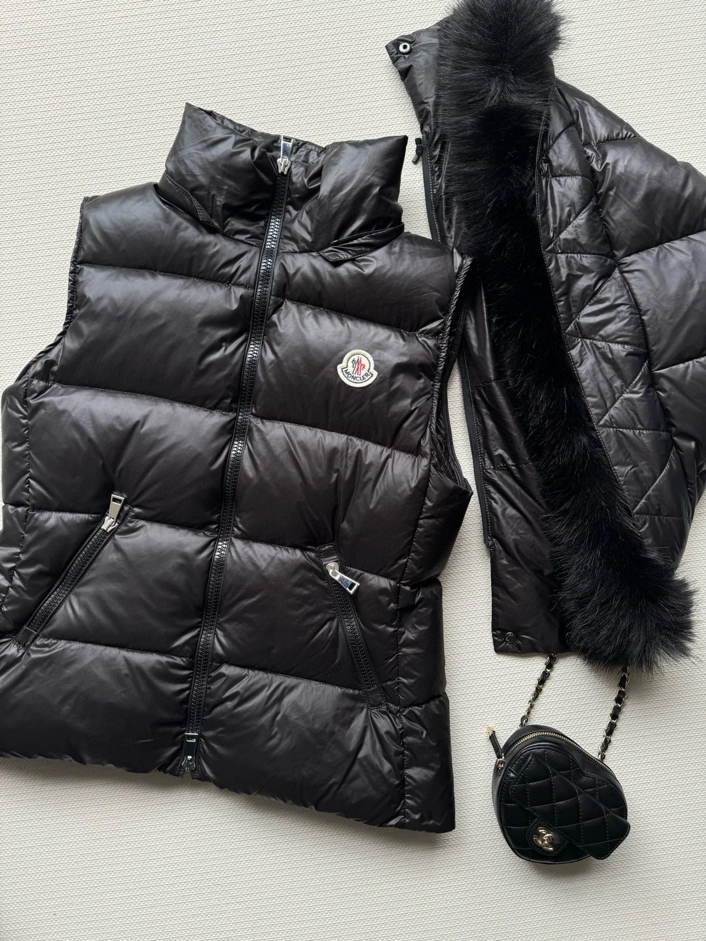 Moncler Down Jackets DailyWear 146060