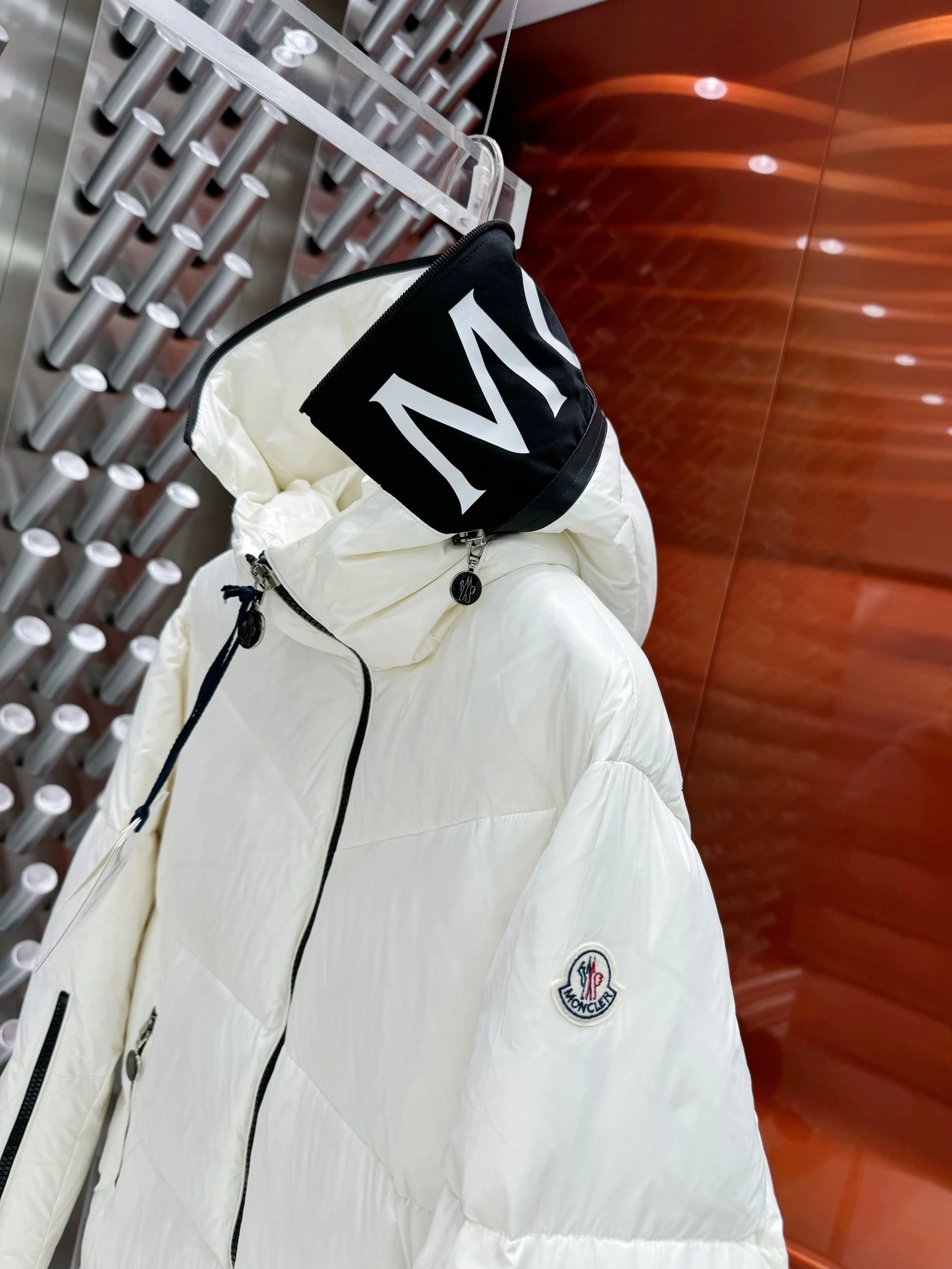 Moncler Down Jackets Elegant 146022