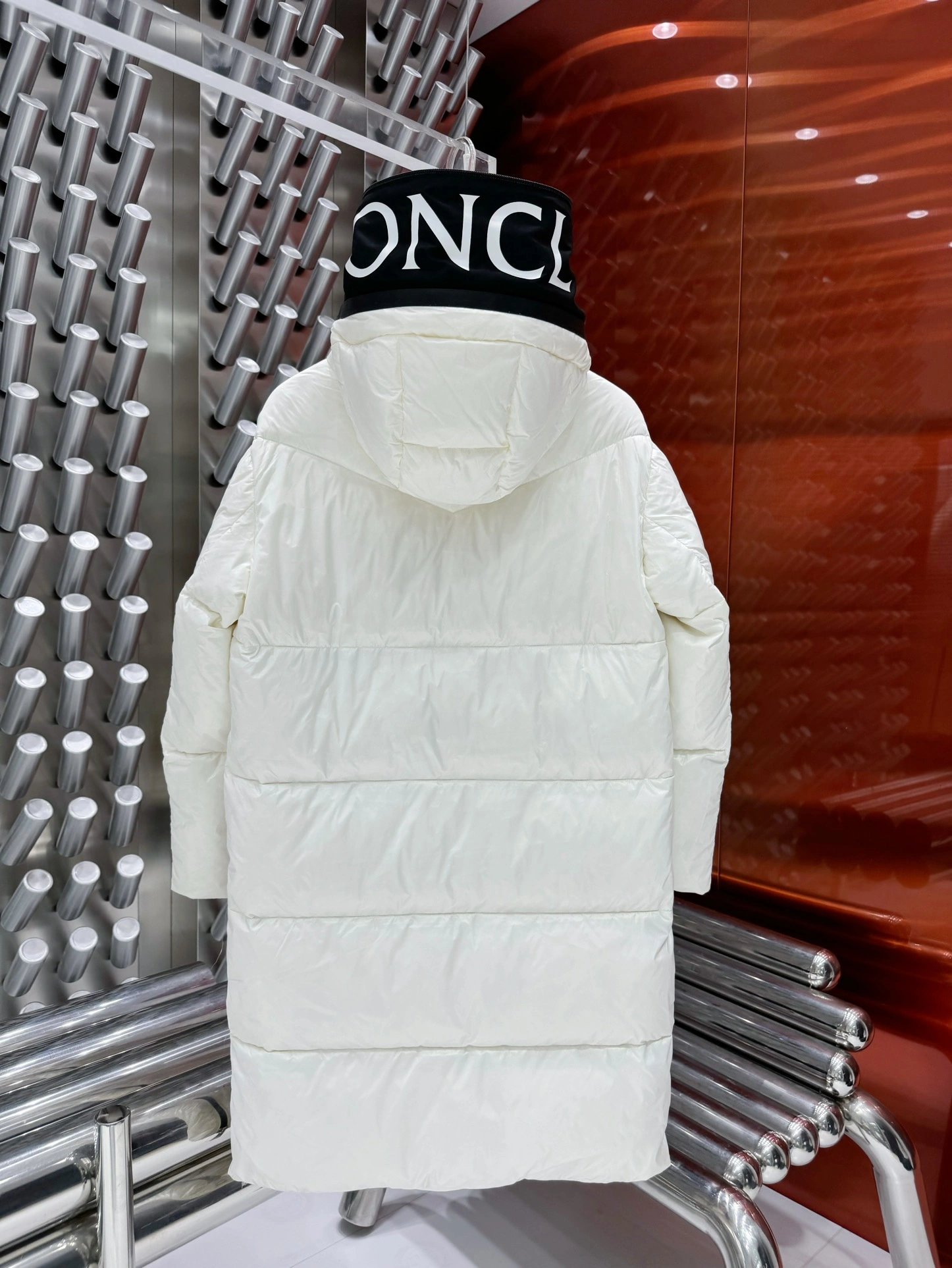 Moncler Down Jackets Elegant 146022