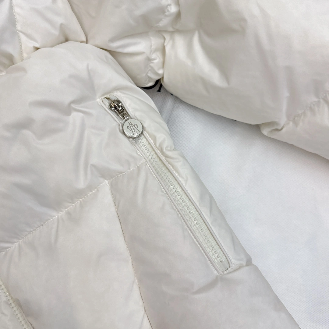 Moncler Down Jackets QuickDry 146017