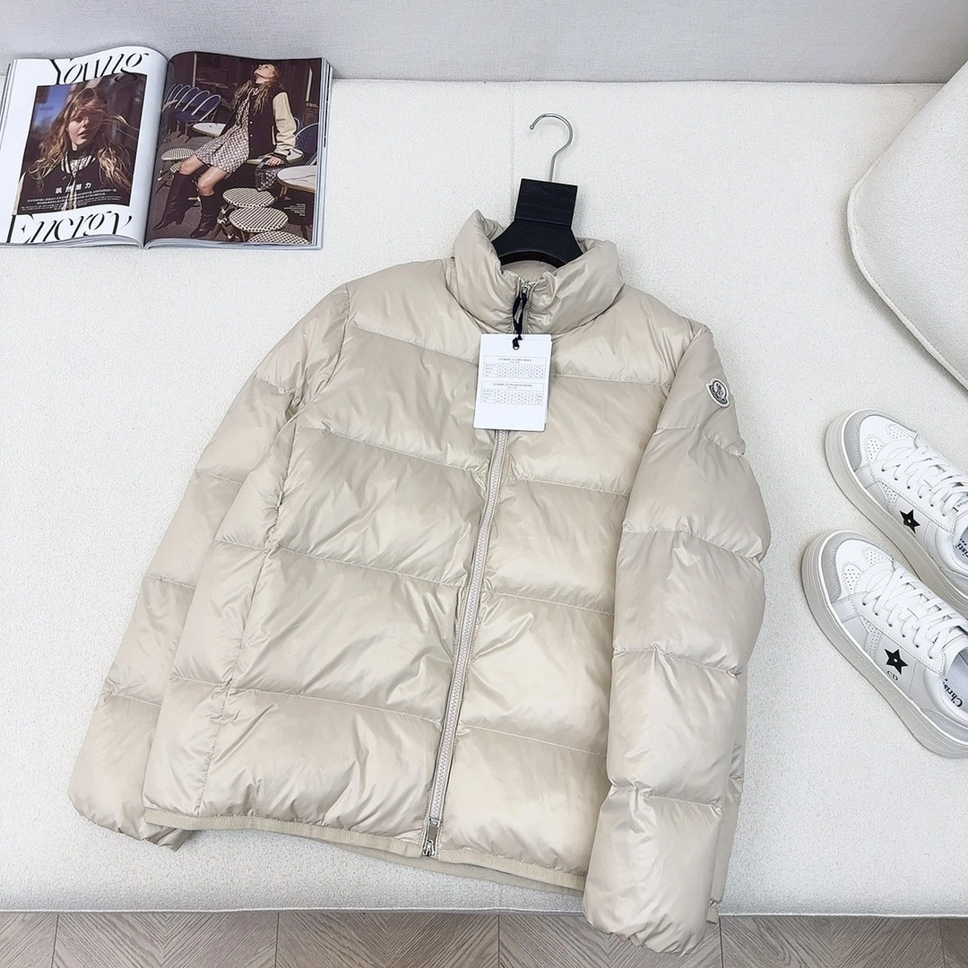 Moncler Down Jackets Durable 146012