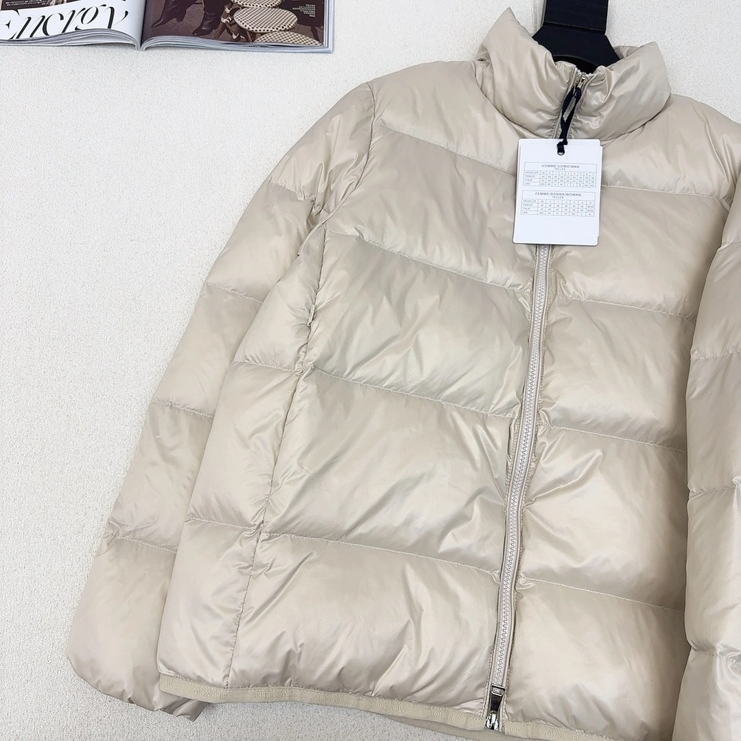 Moncler Down Jackets Durable 146012