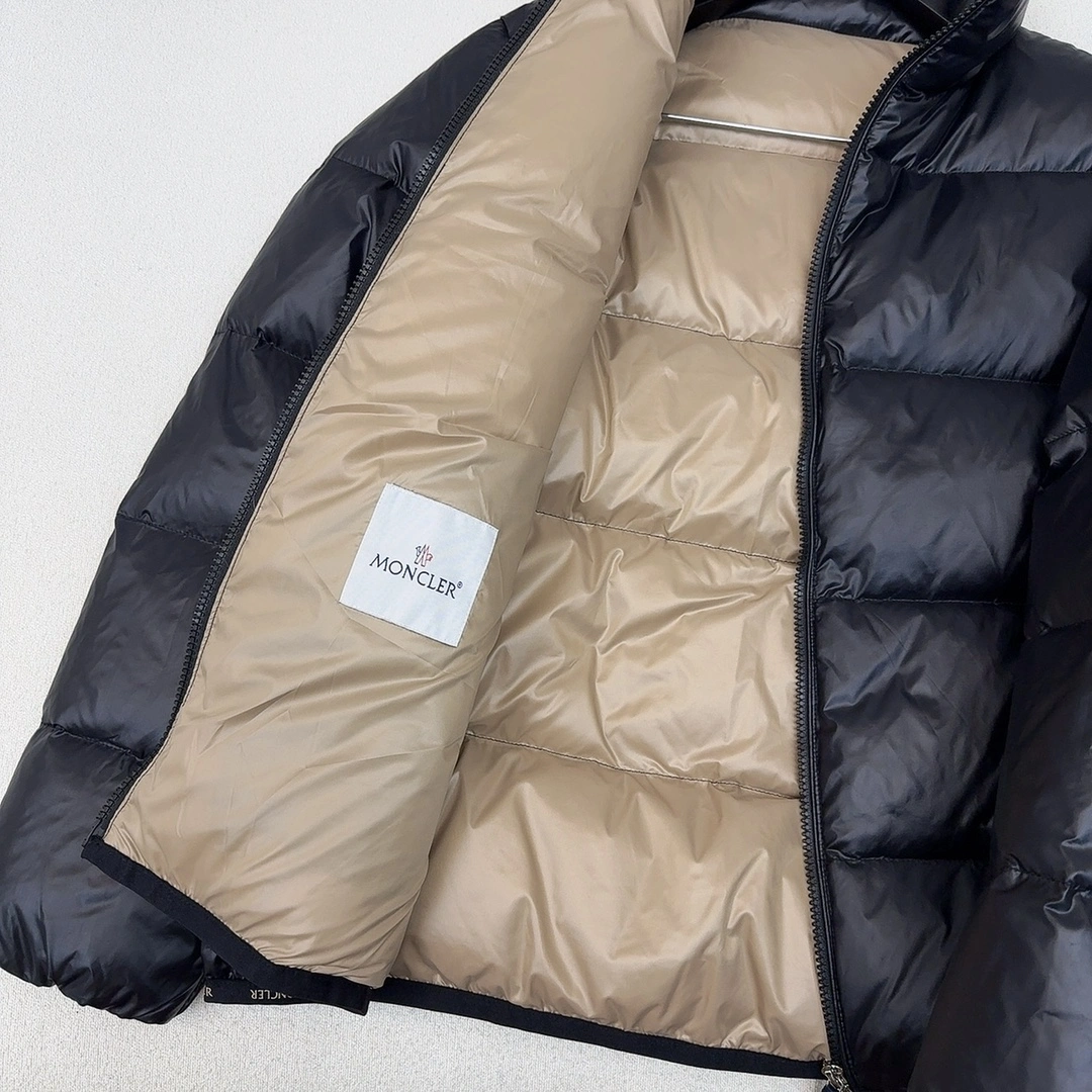 Resilient Moncler Down Jackets 146016