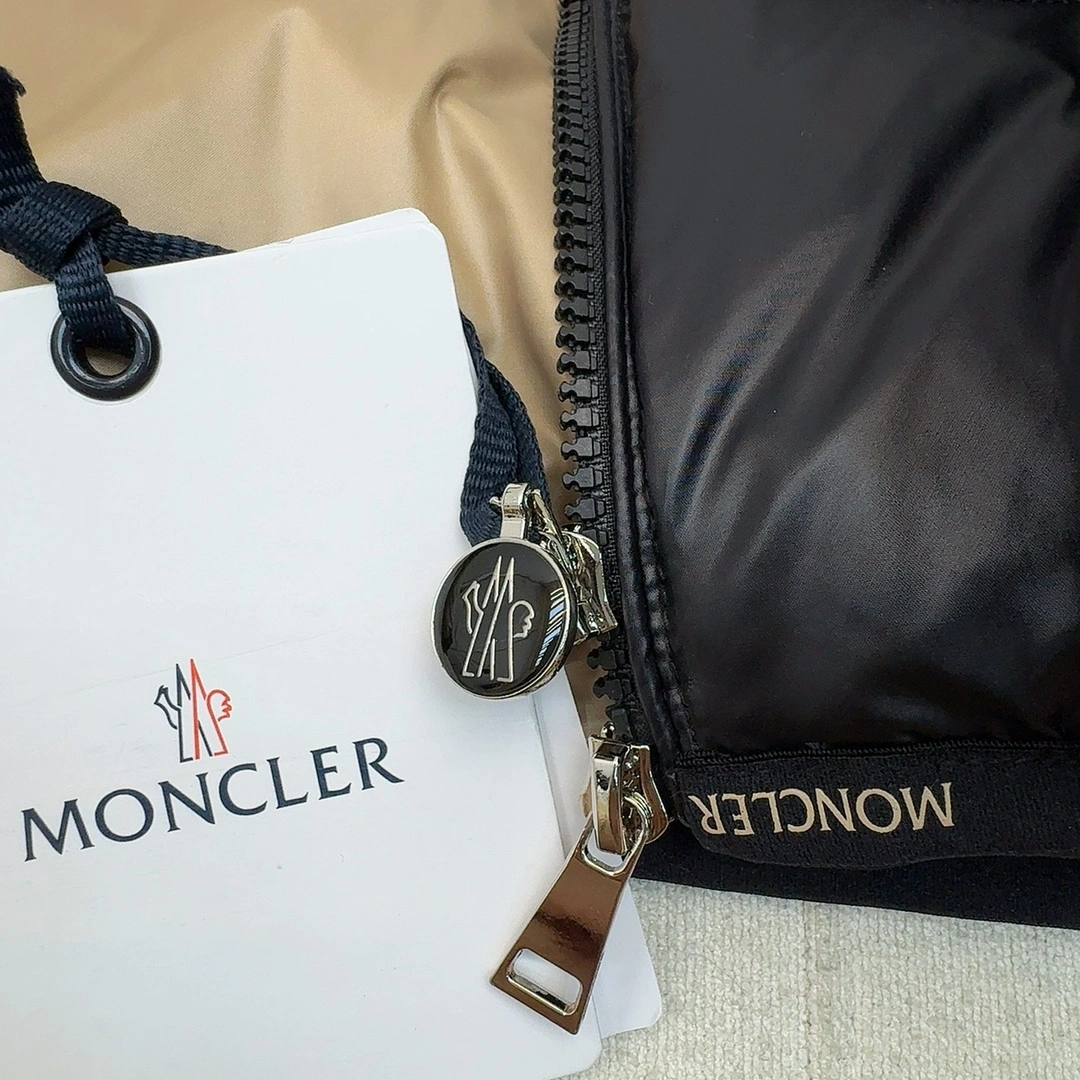 Resilient Moncler Down Jackets 146016