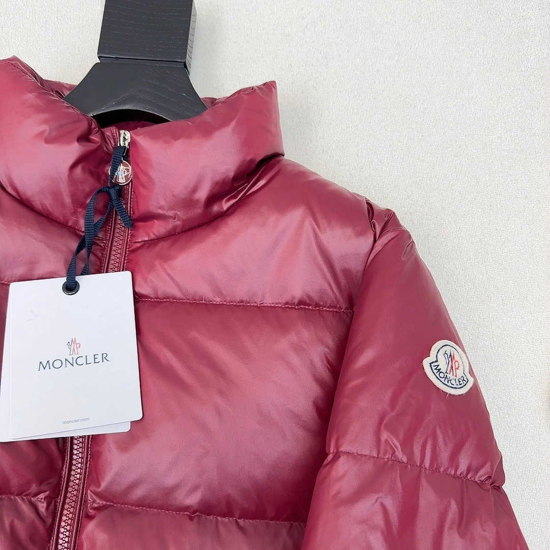 Moncler Down Jackets MultiPurpose 146011