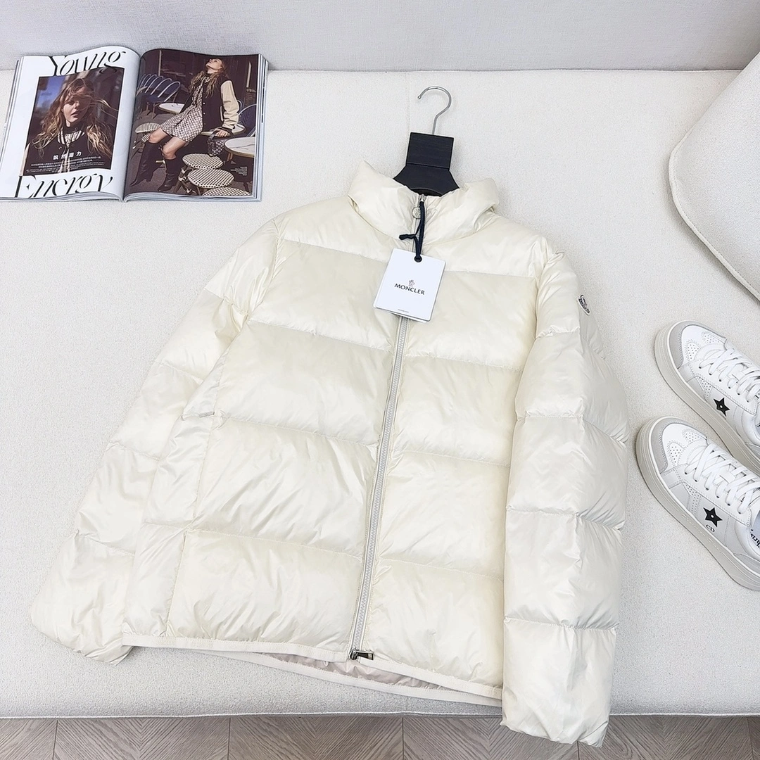 Moncler Down Jackets Practical 146008