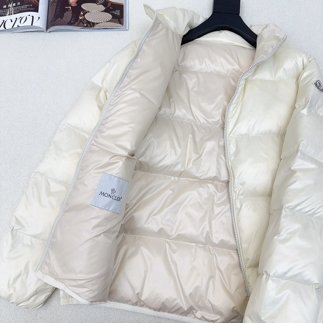 Moncler Down Jackets Practical 146008