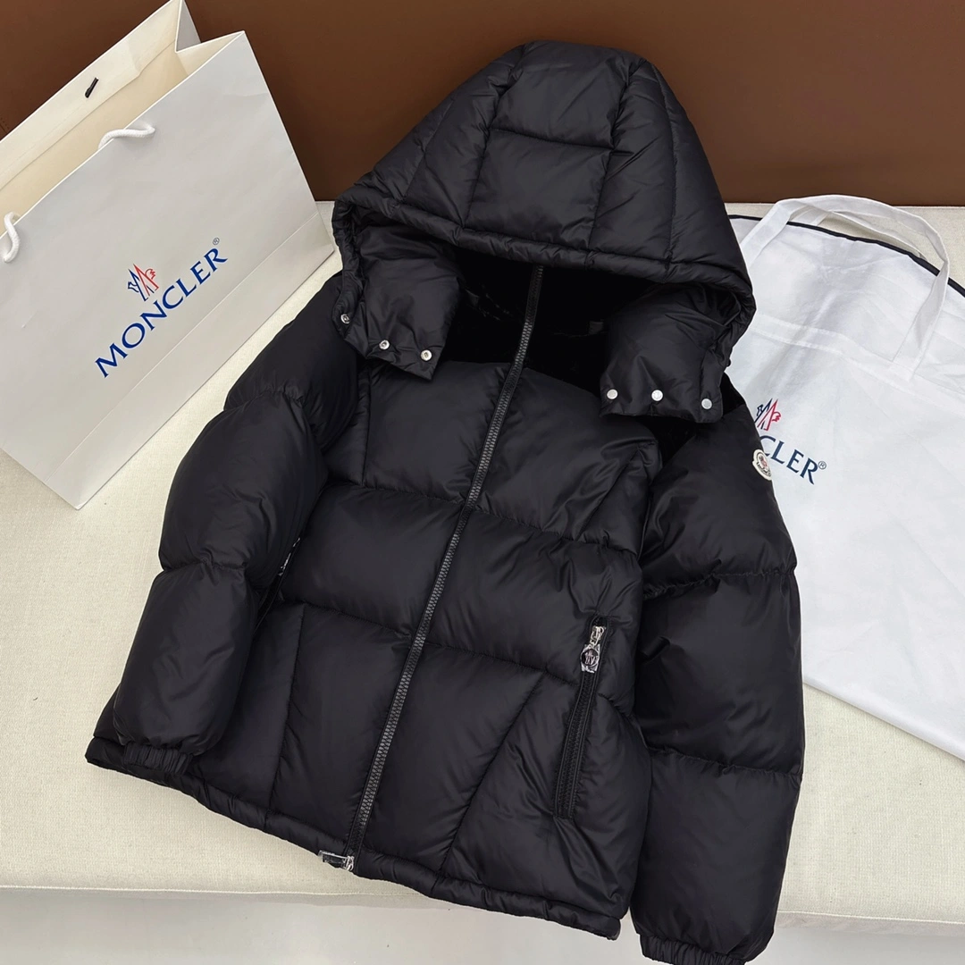 Moncler Down Jackets Resilient 146009