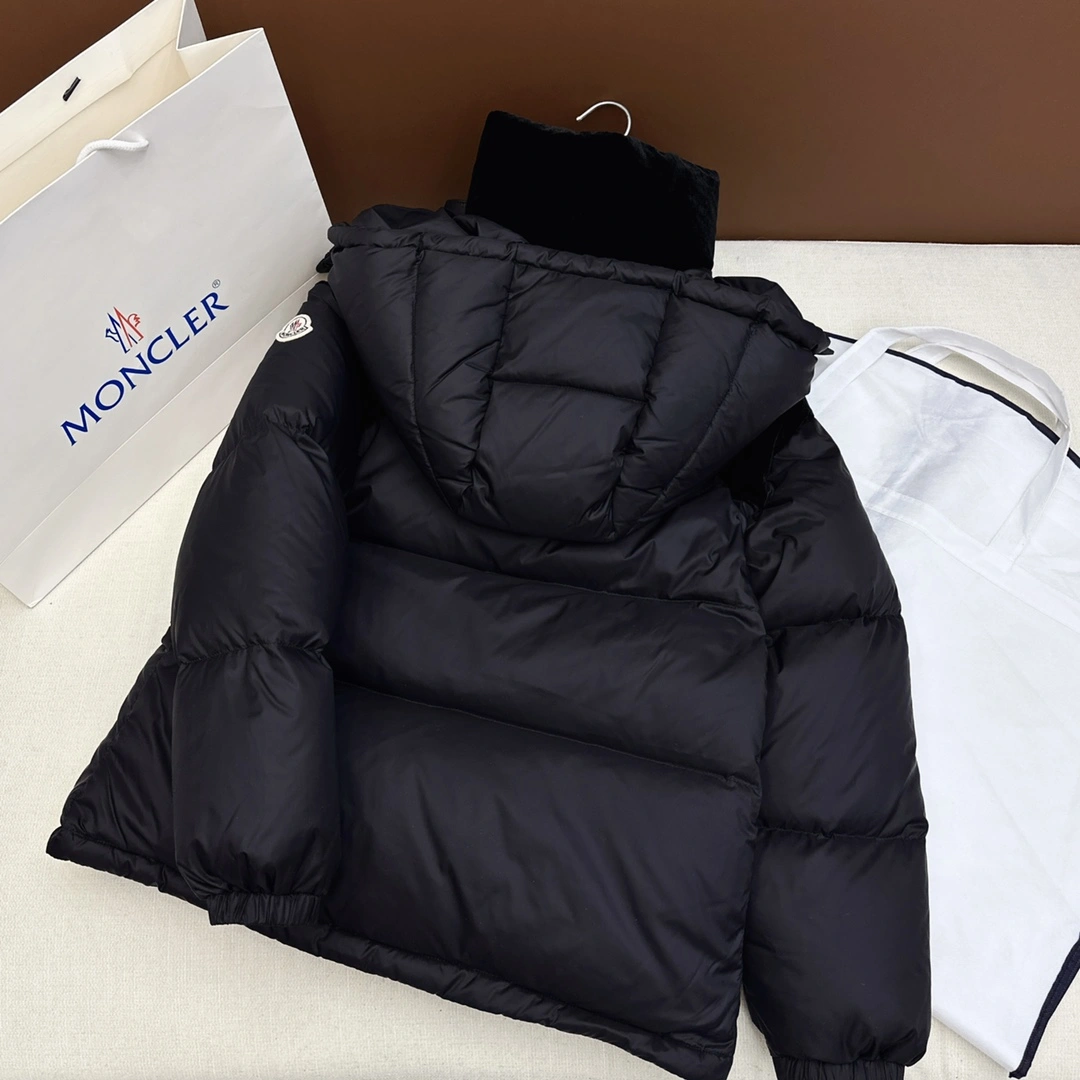Moncler Down Jackets Resilient 146009