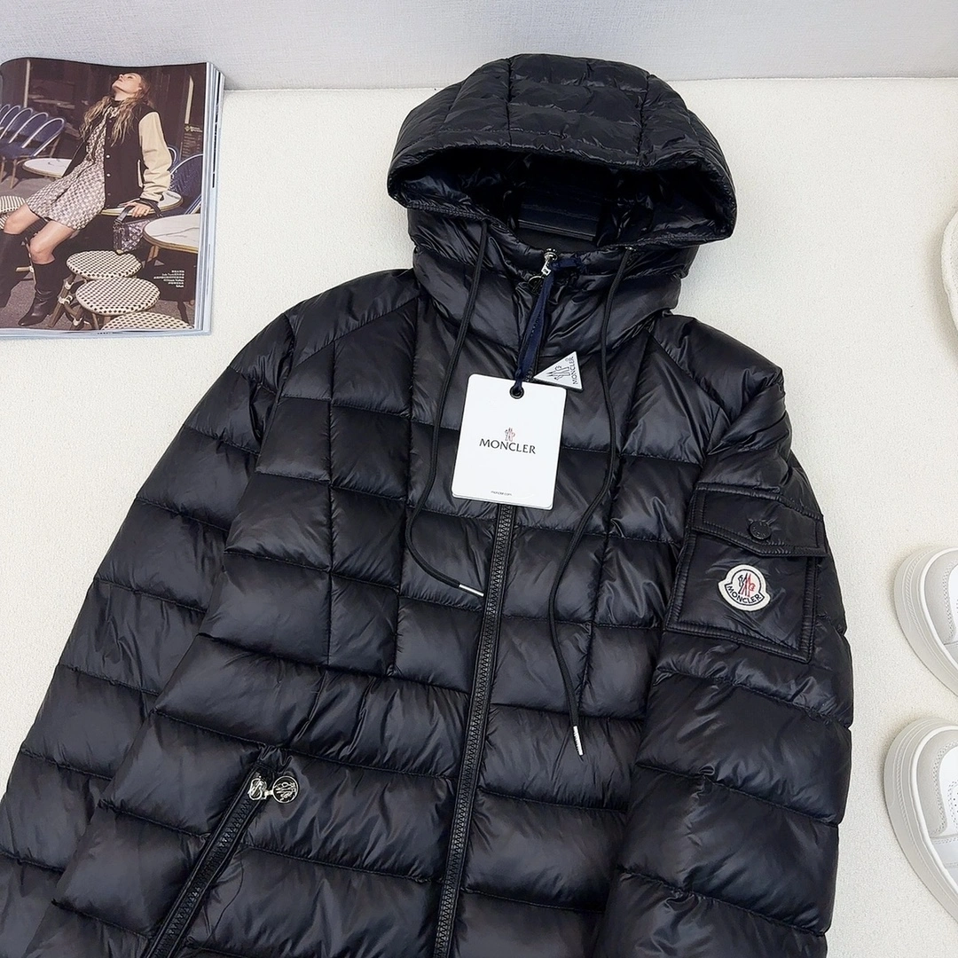 Neat Moncler Down Jackets 146001