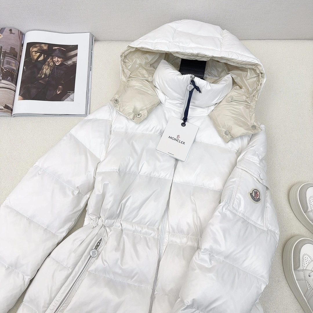 Moncler Down Jackets SmoothTexture 146010