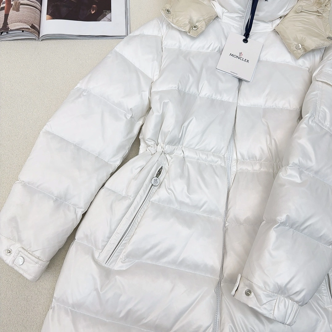 Moncler Down Jackets SmoothTexture 146010