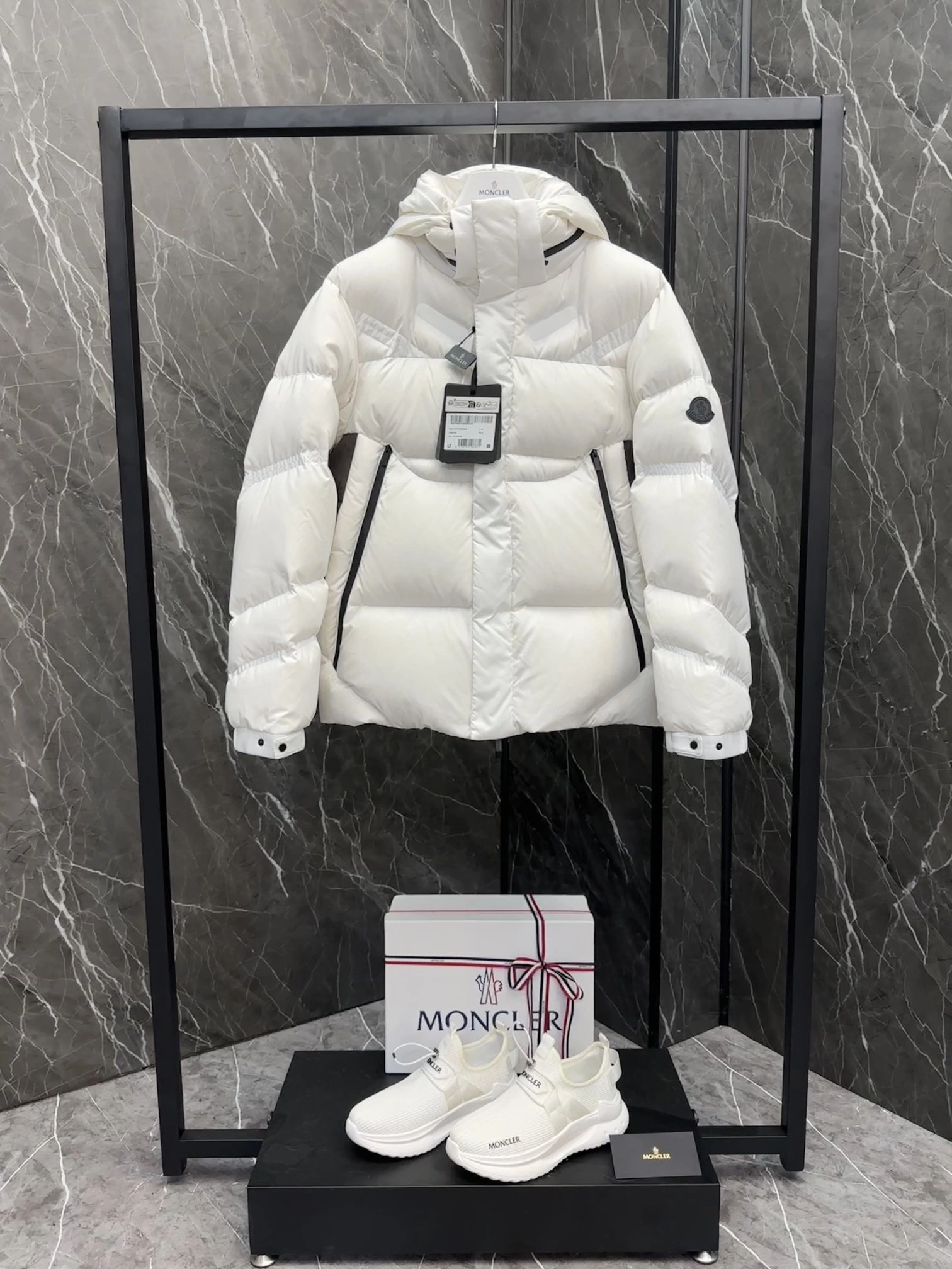 Moncler Down Jackets Effortless 145999