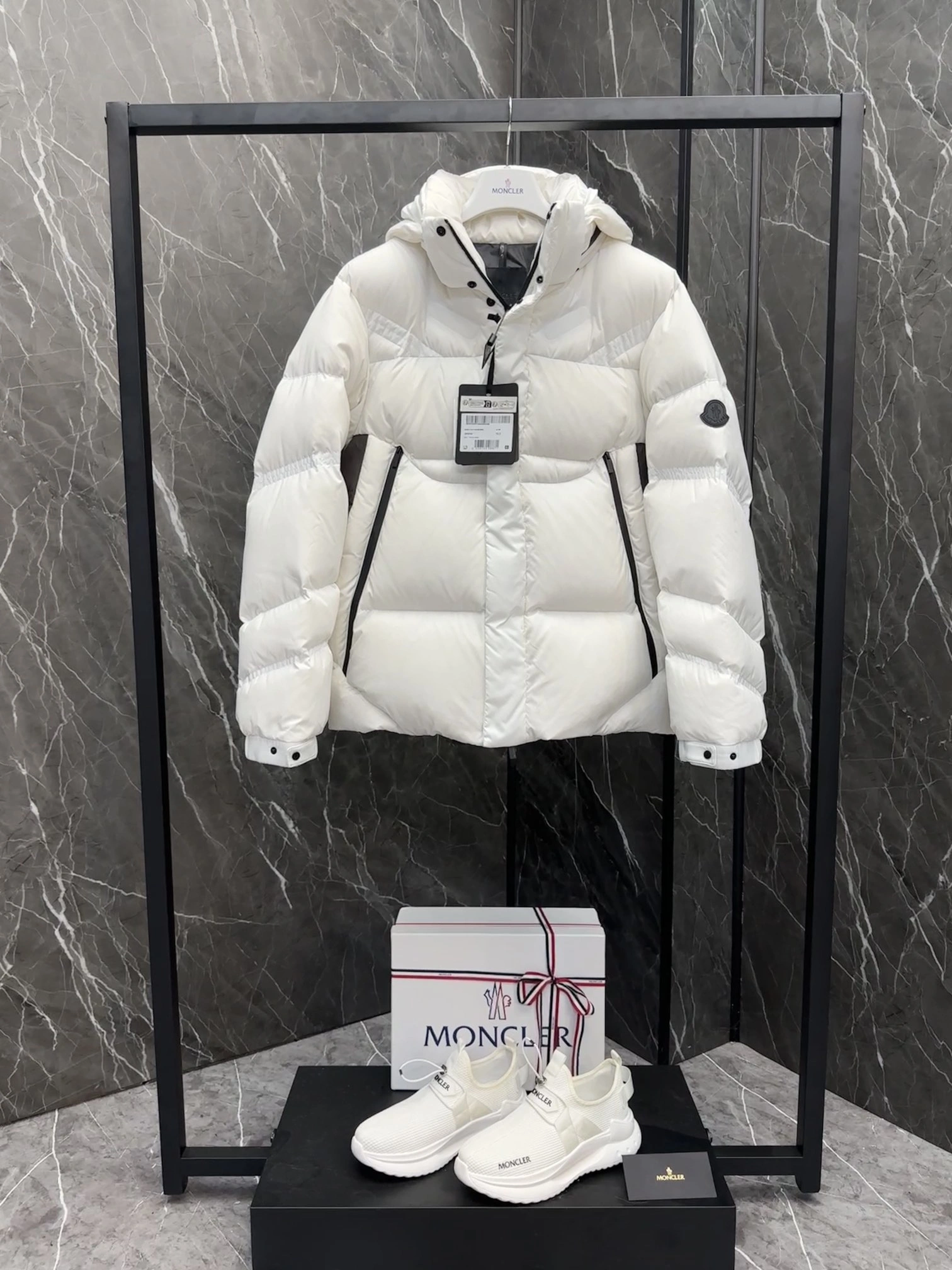 Moncler Down Jackets Effortless 145999
