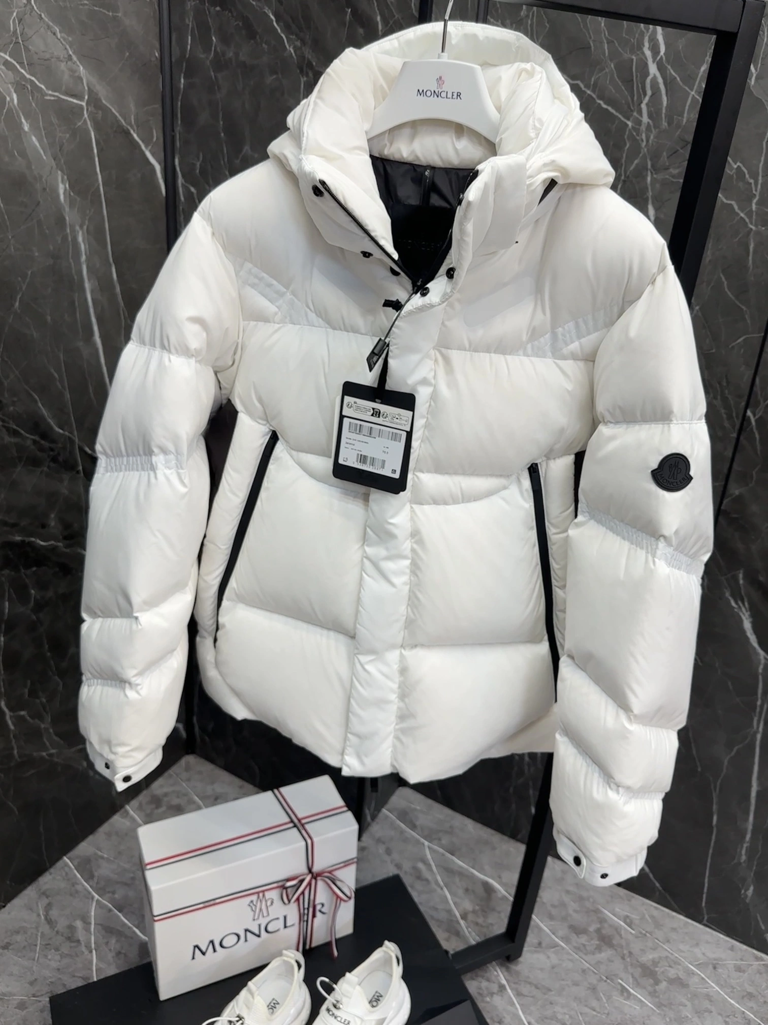 Moncler Down Jackets Effortless 145999