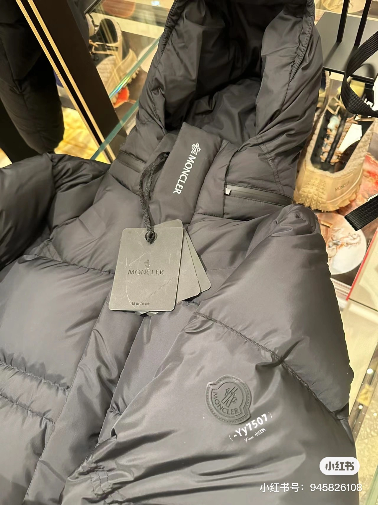 Fashionable Moncler Down Jackets 146003