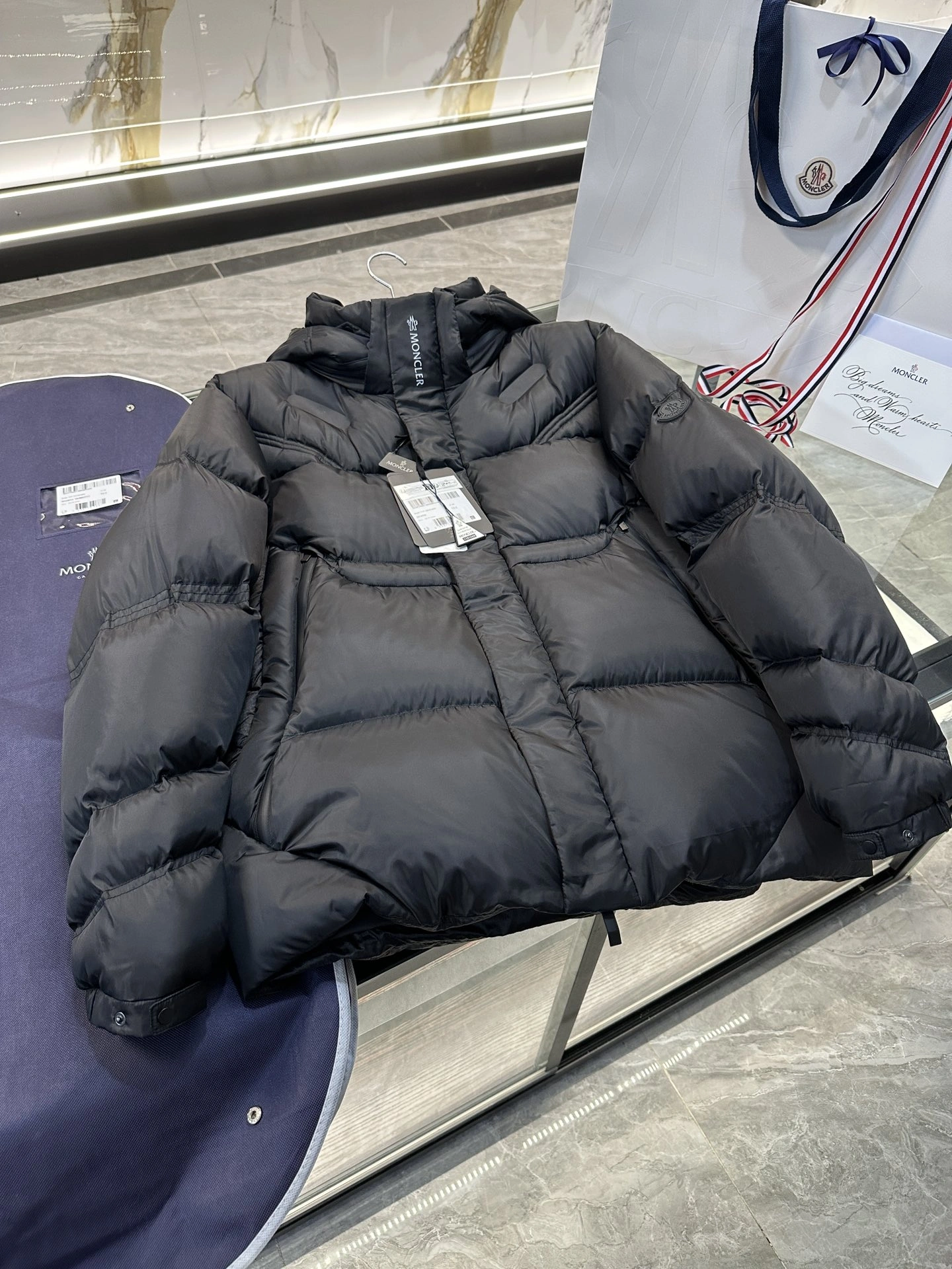 Moncler Down Jackets ZeroBulk 145998