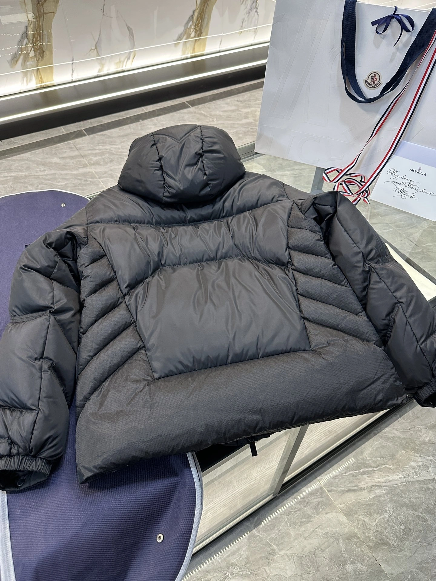 Moncler Down Jackets ZeroBulk 145998