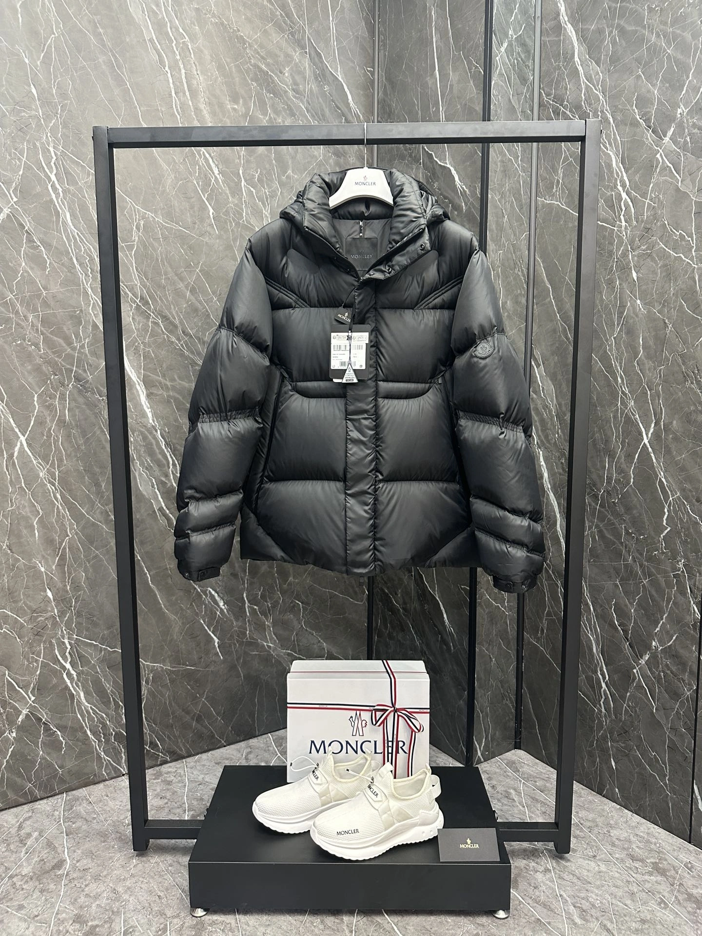 Cozy Moncler Down Jackets 146002