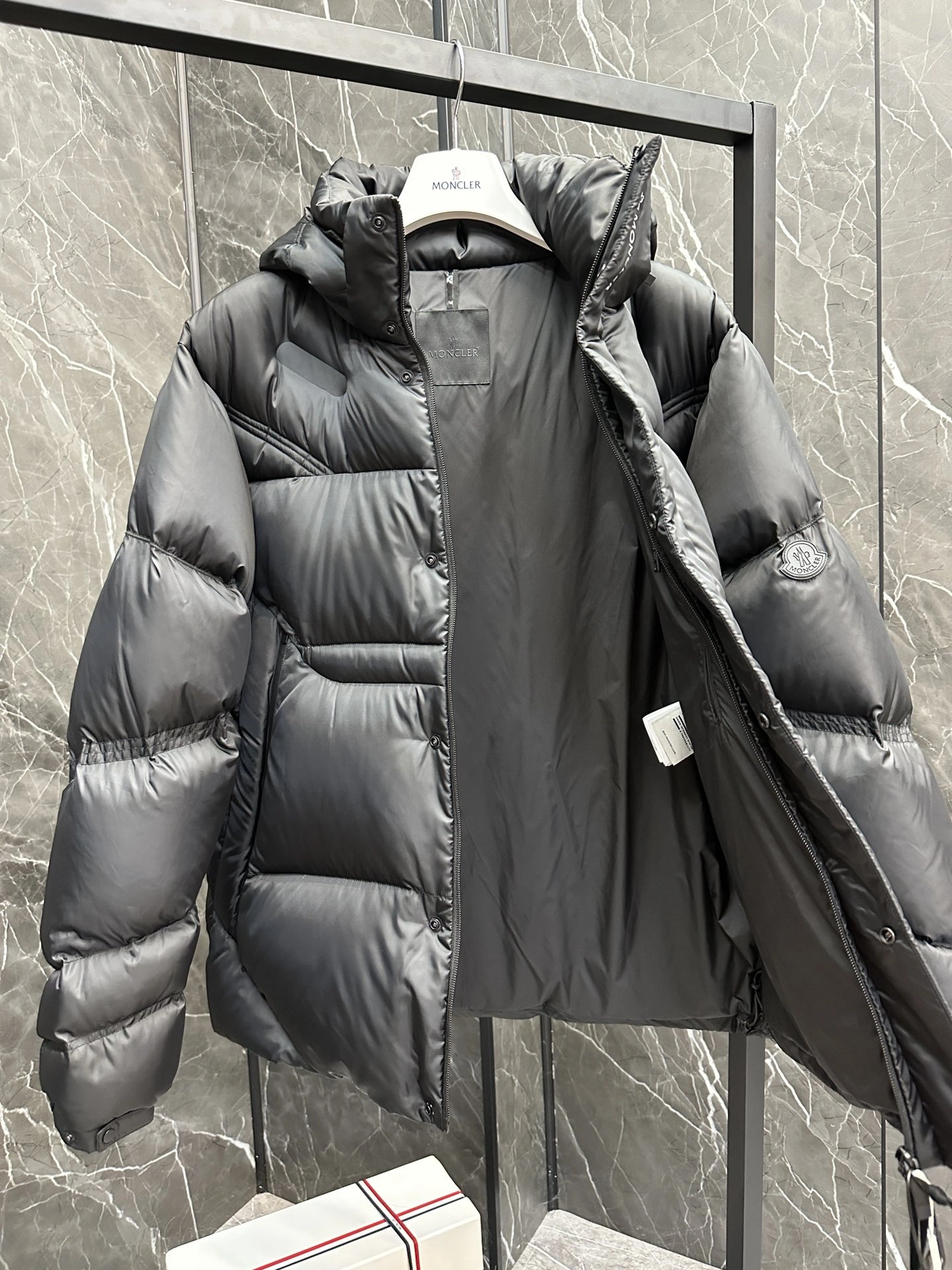 Cozy Moncler Down Jackets 146002