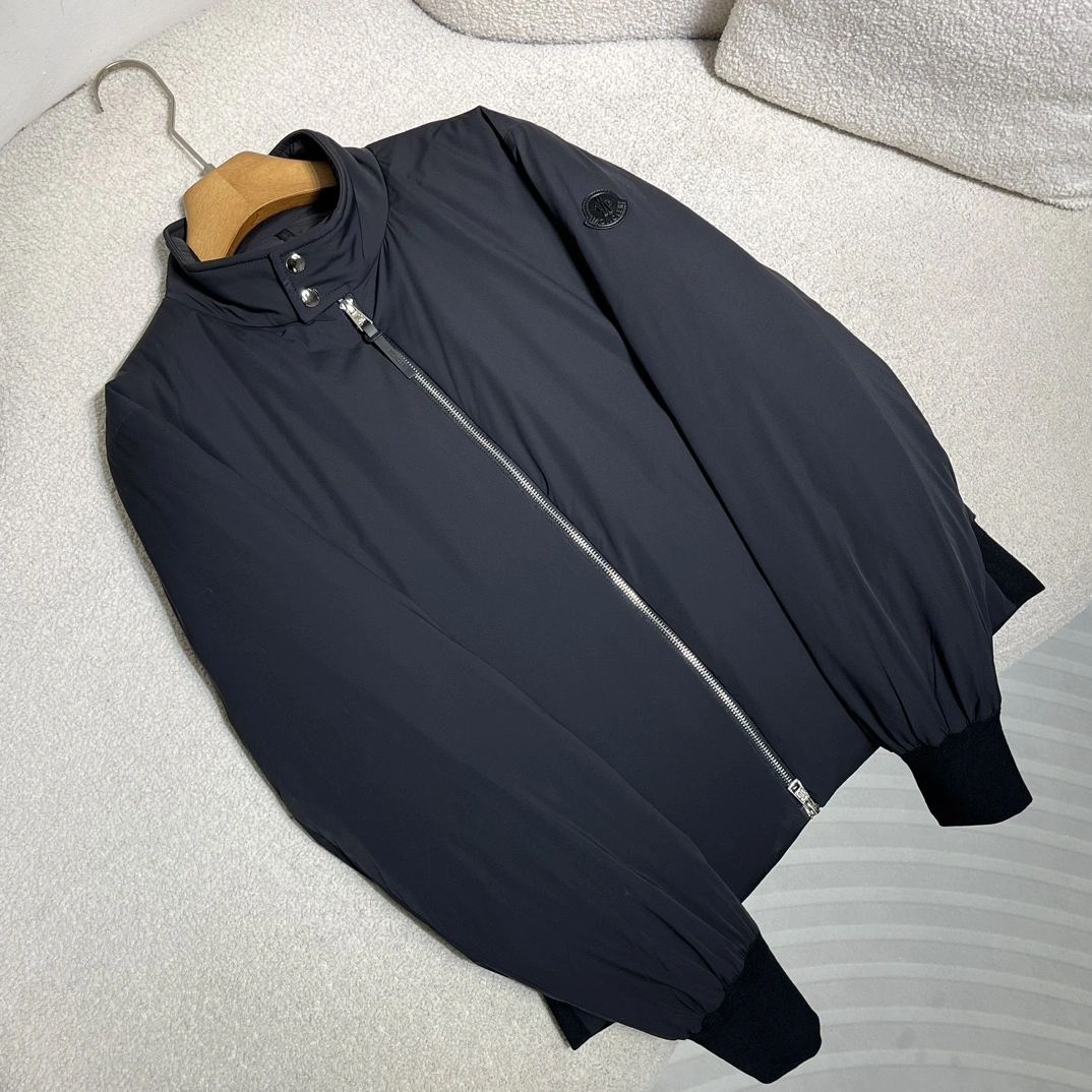 Sleek Moncler Down Jackets 146007