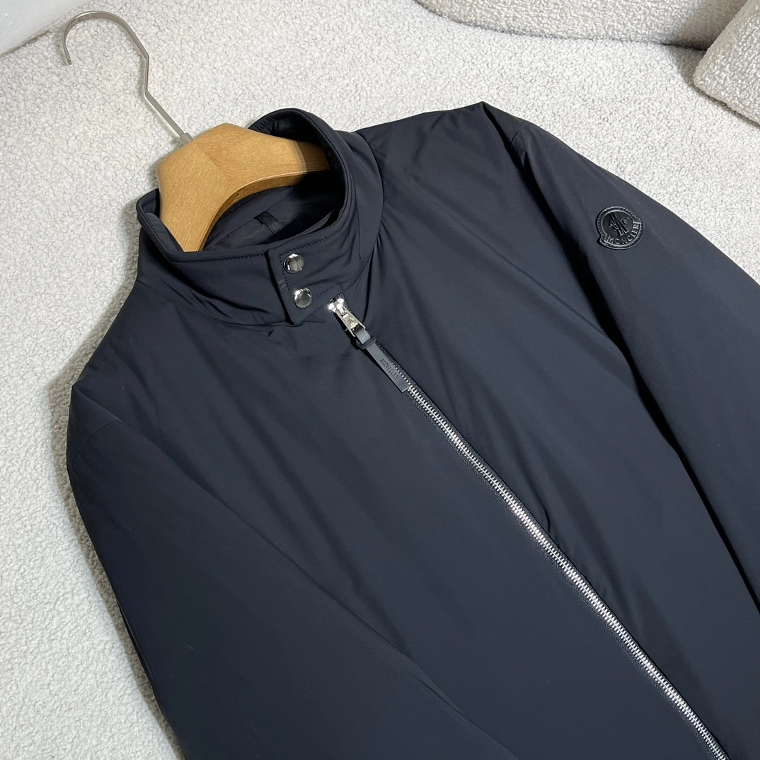 Sleek Moncler Down Jackets 146007