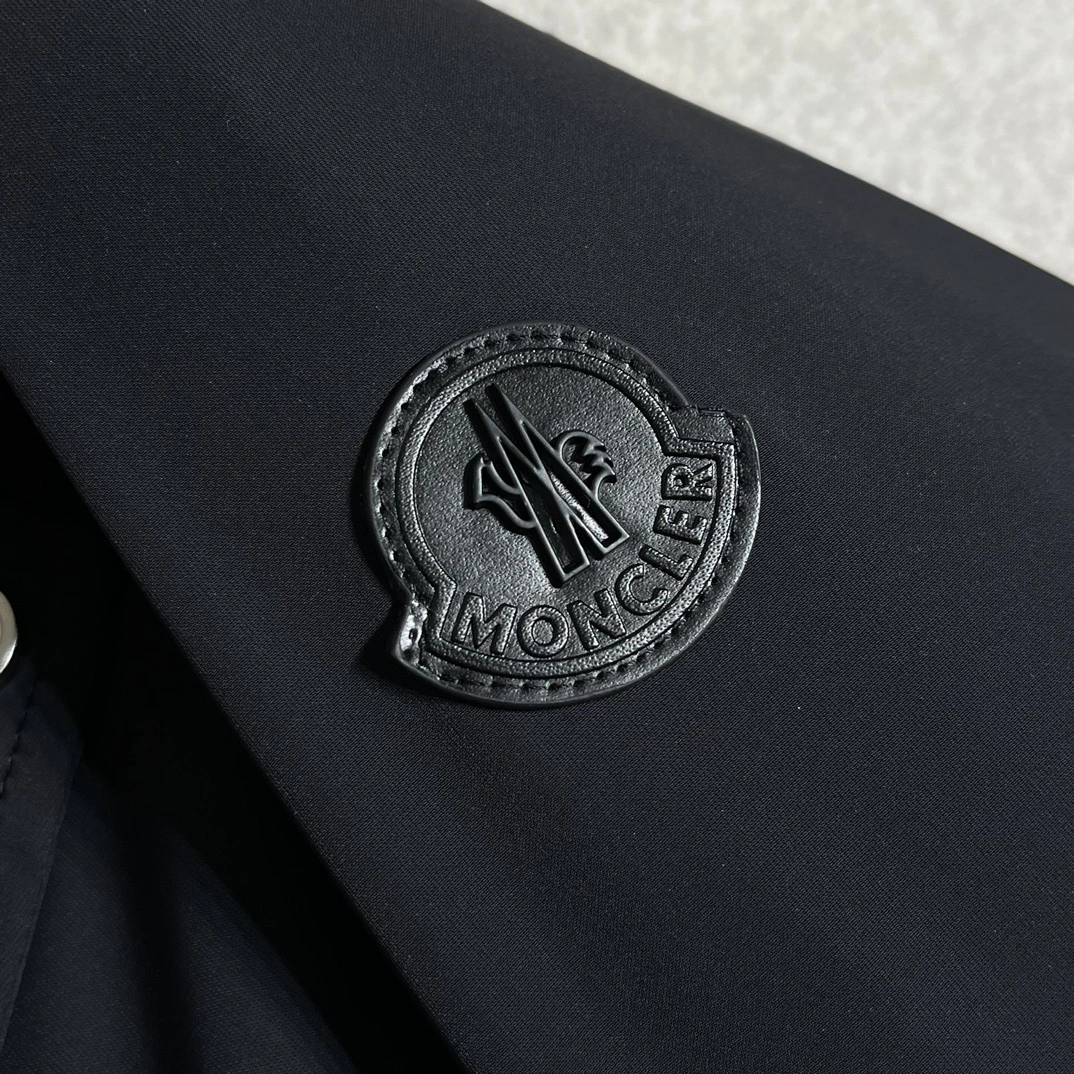 Sleek Moncler Down Jackets 146007