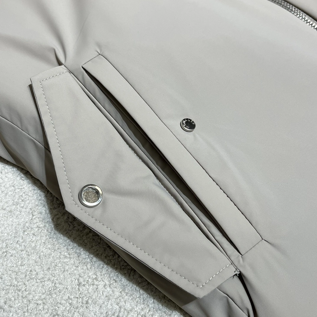 Fashionable Moncler Down Jackets 145996