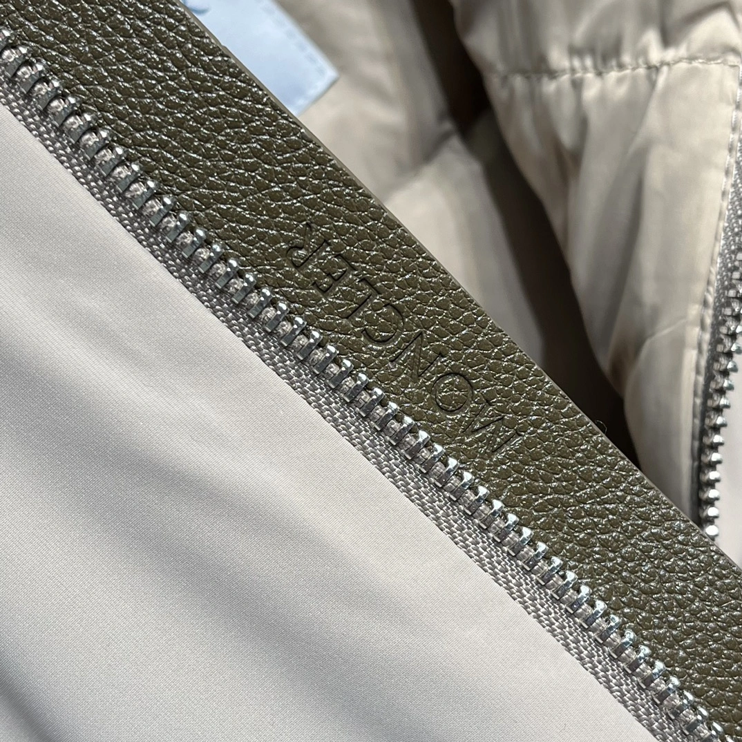 Moncler Down Jackets Packable 146015