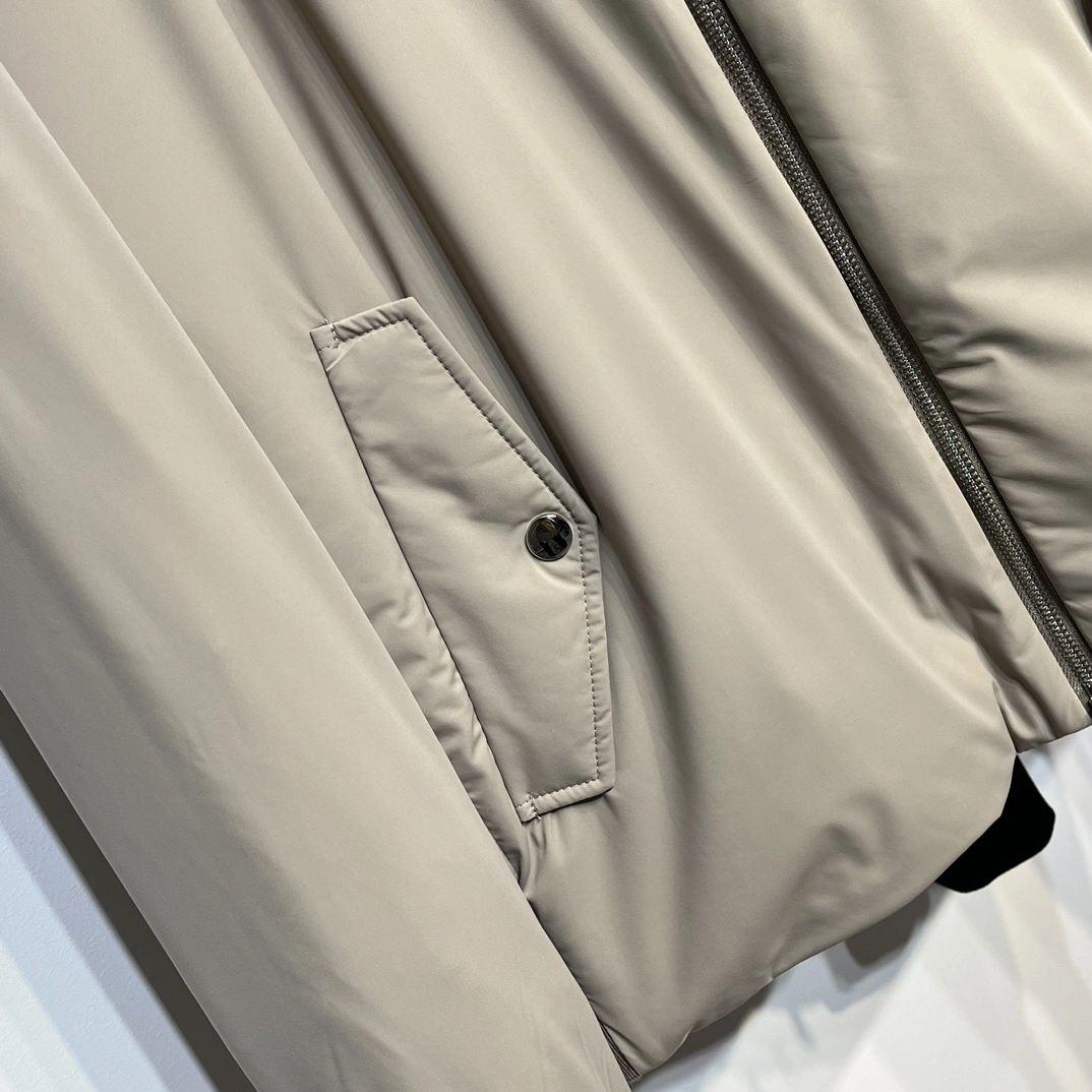 Moncler Down Jackets Packable 146015