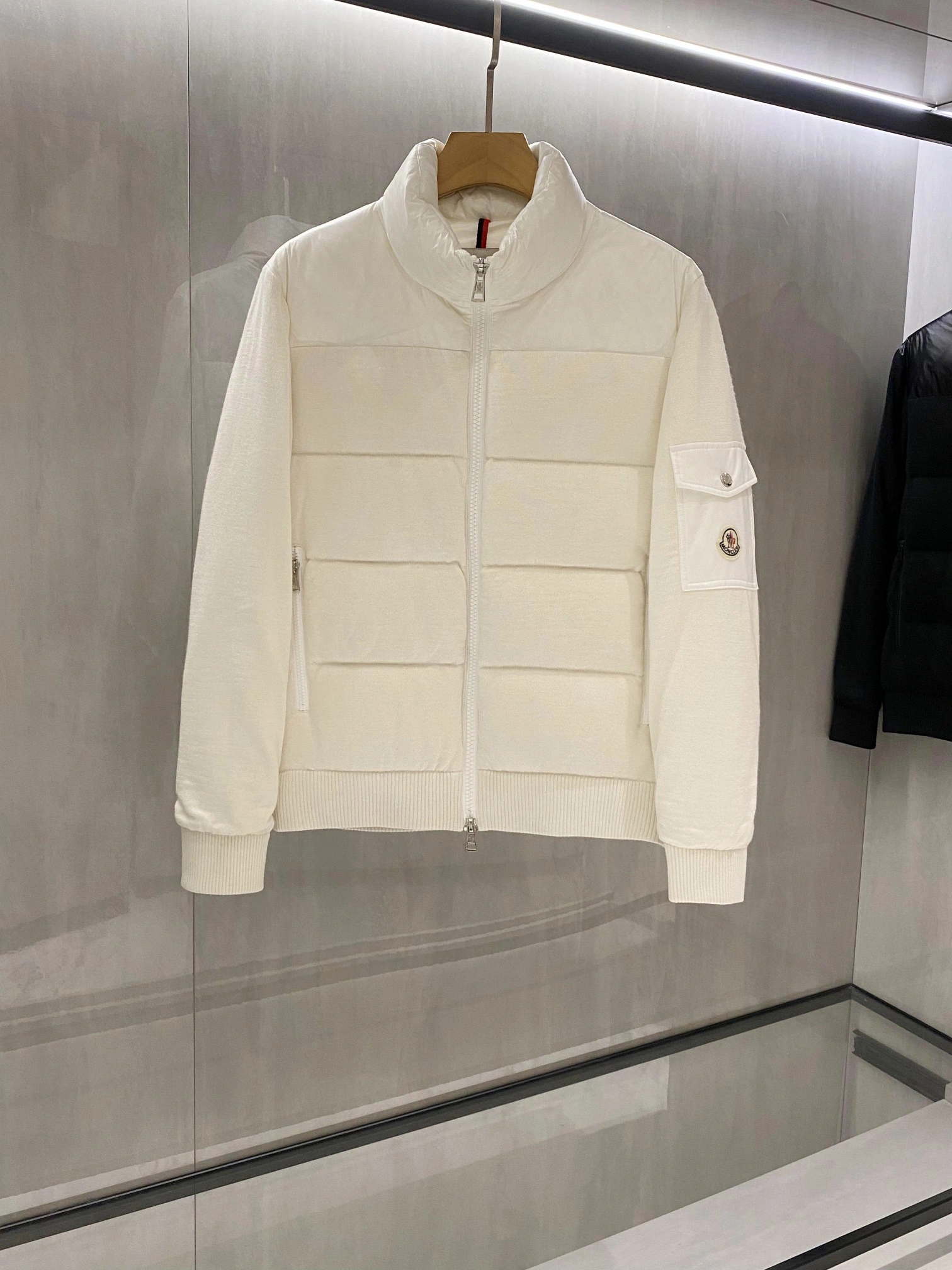 Moncler Down Jackets Modern 145997