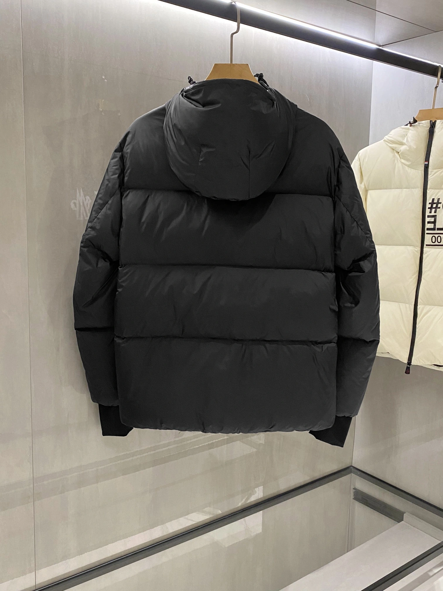 Affordable Moncler Down Jackets 145988